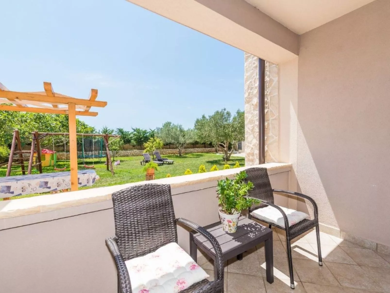 Wohnung Kim Red -von TA Leut Agency-Draußen