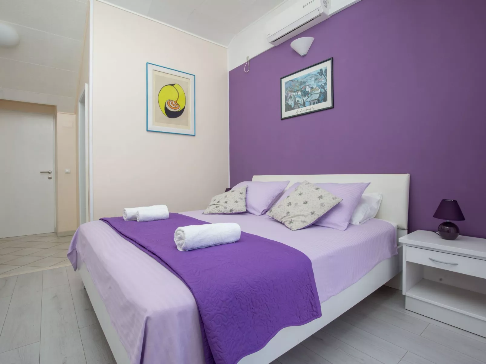 Großes Ferienhaus mit Terrasse und Garten-Inside