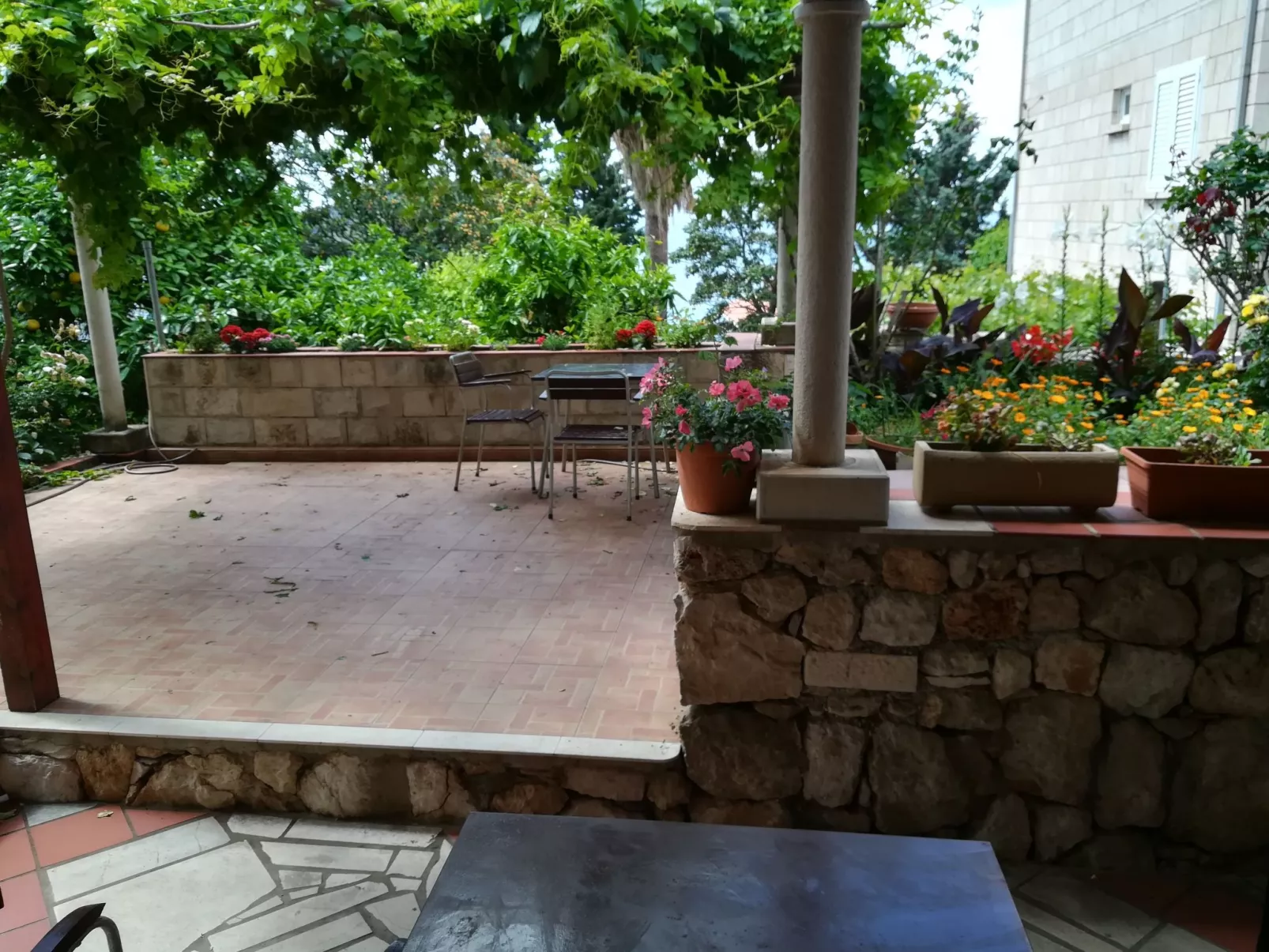 Für 3 Personen ca. 30 m&sup2; in Dubrovnik, Dalmatien (Dubrovnik-Neretva)-Draußen