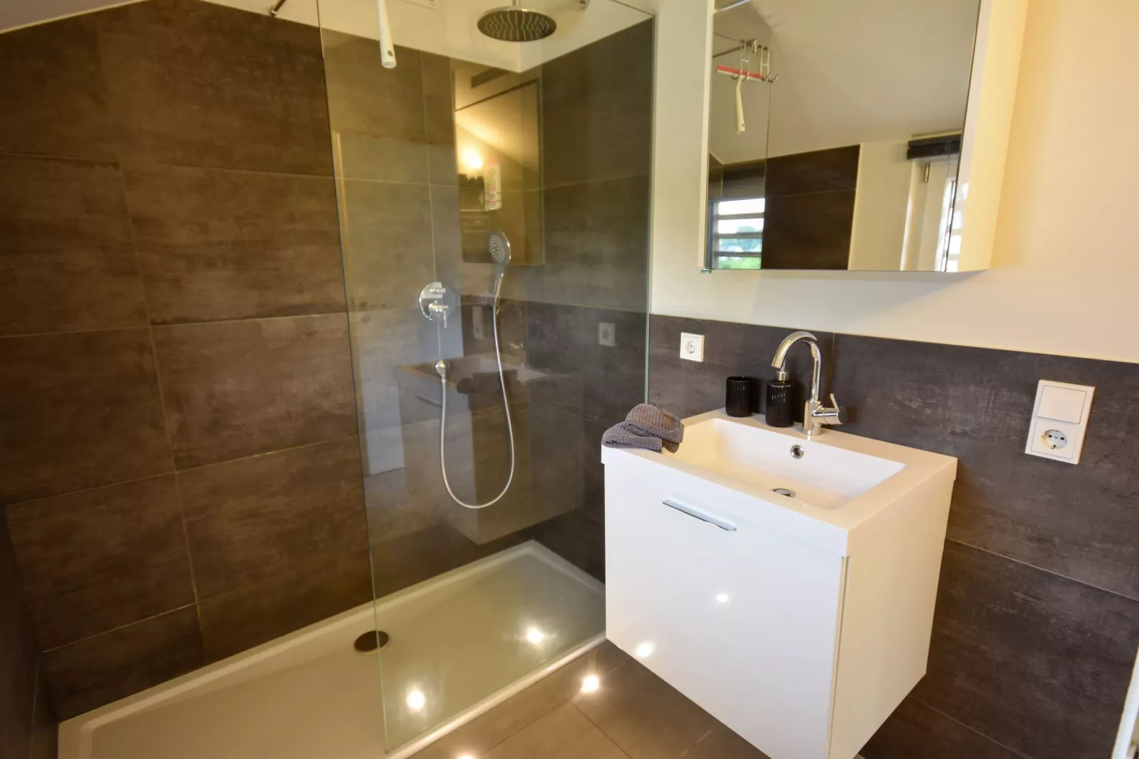 Ferienhaus Magma 2 Personen-Bathroom