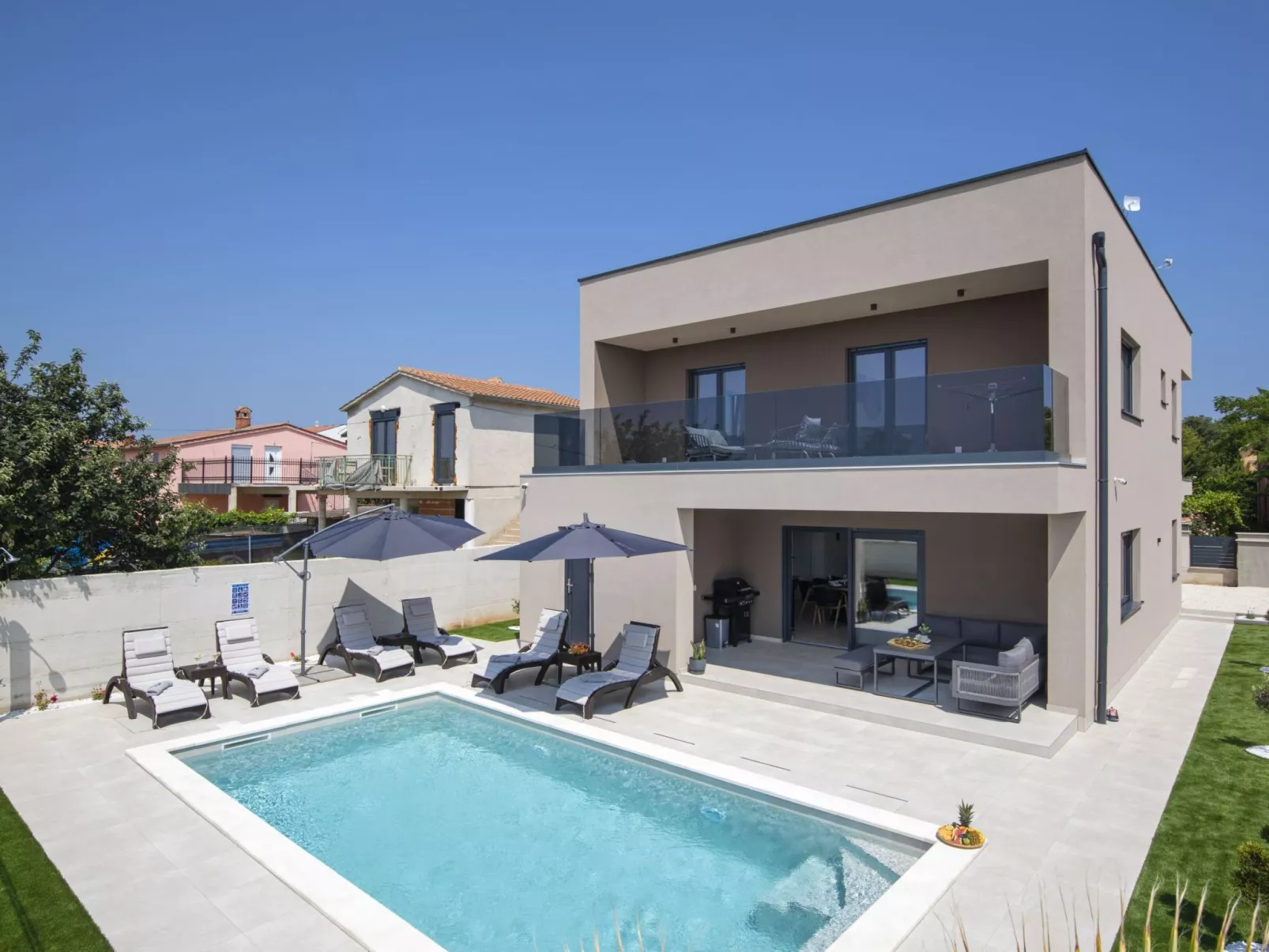 Villa del Sol bei Fažana mit privatem Pool-Draußen