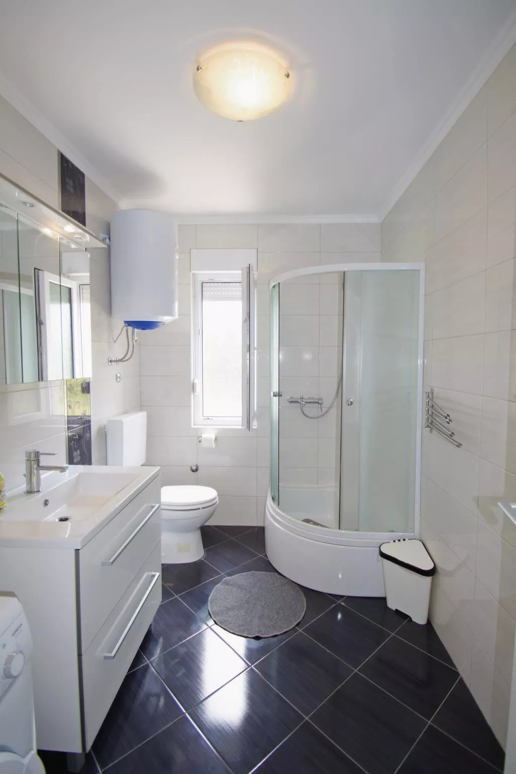 In Rakalj mit privatem Parkplatz-Drinnen