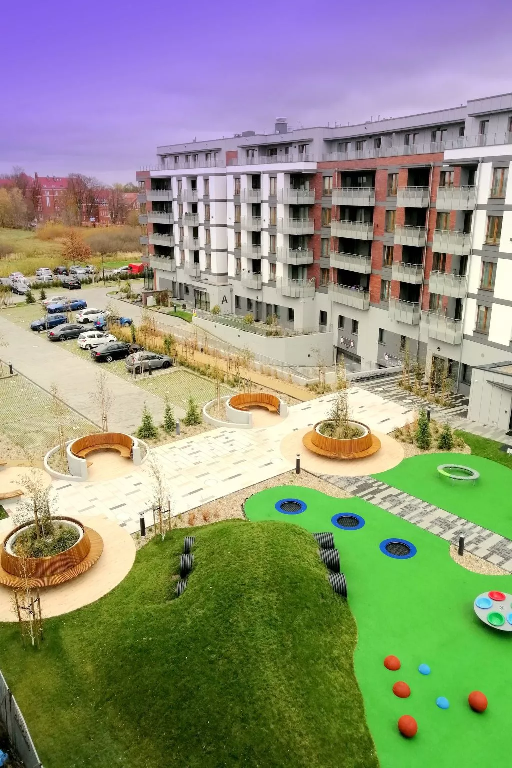 "Mazowiecka Park" mit Balkon-Draußen