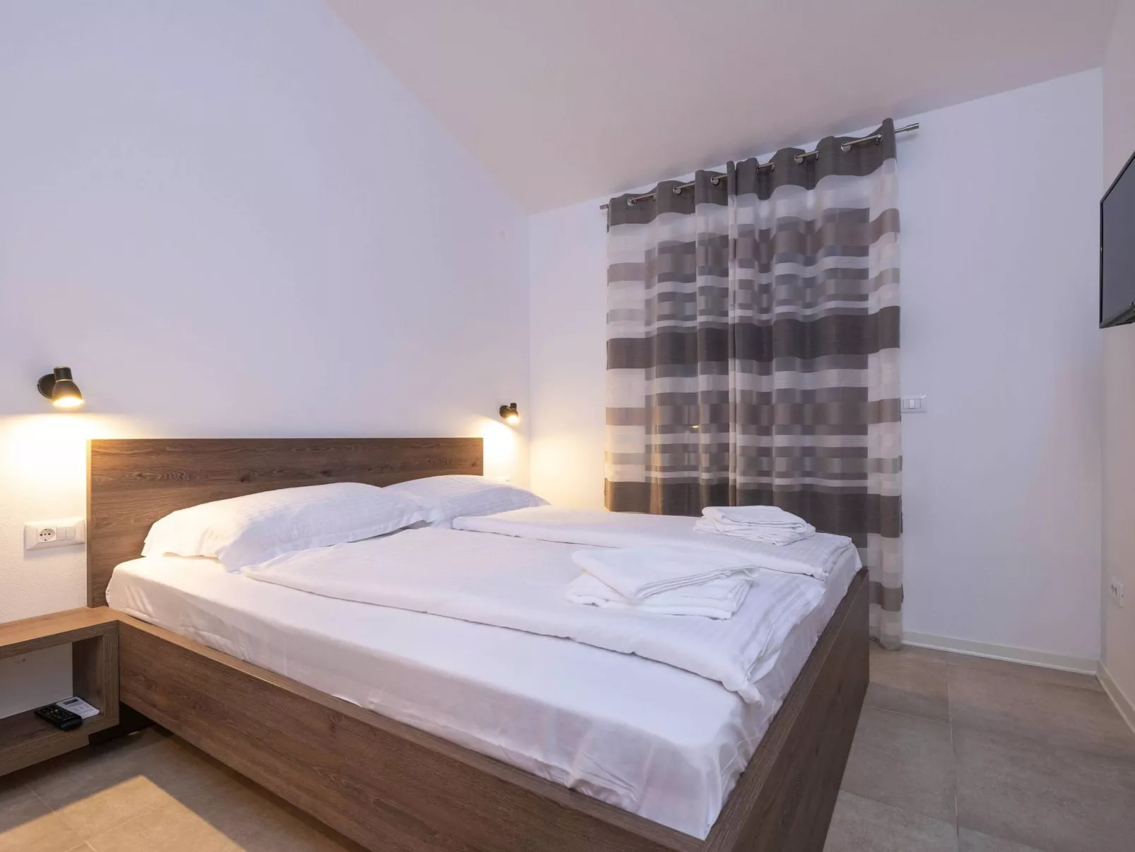 Luca-Image-tags.info