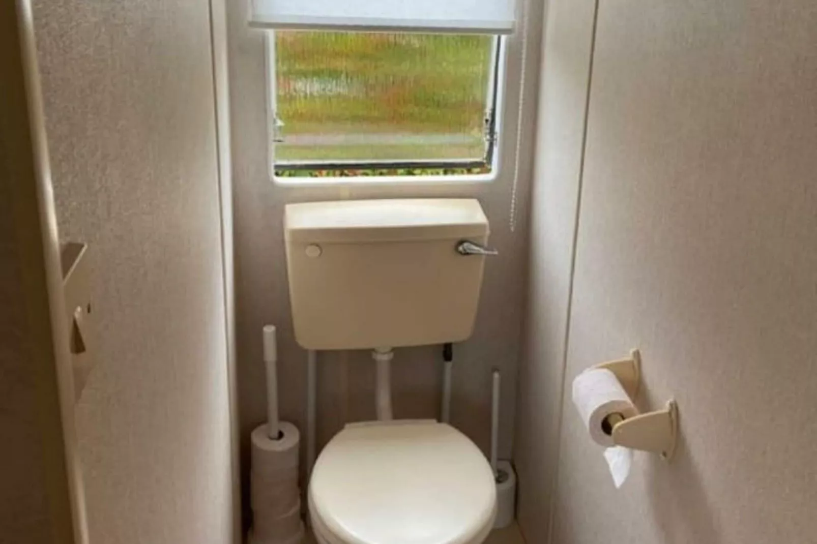 Mobilheim-Bathroom