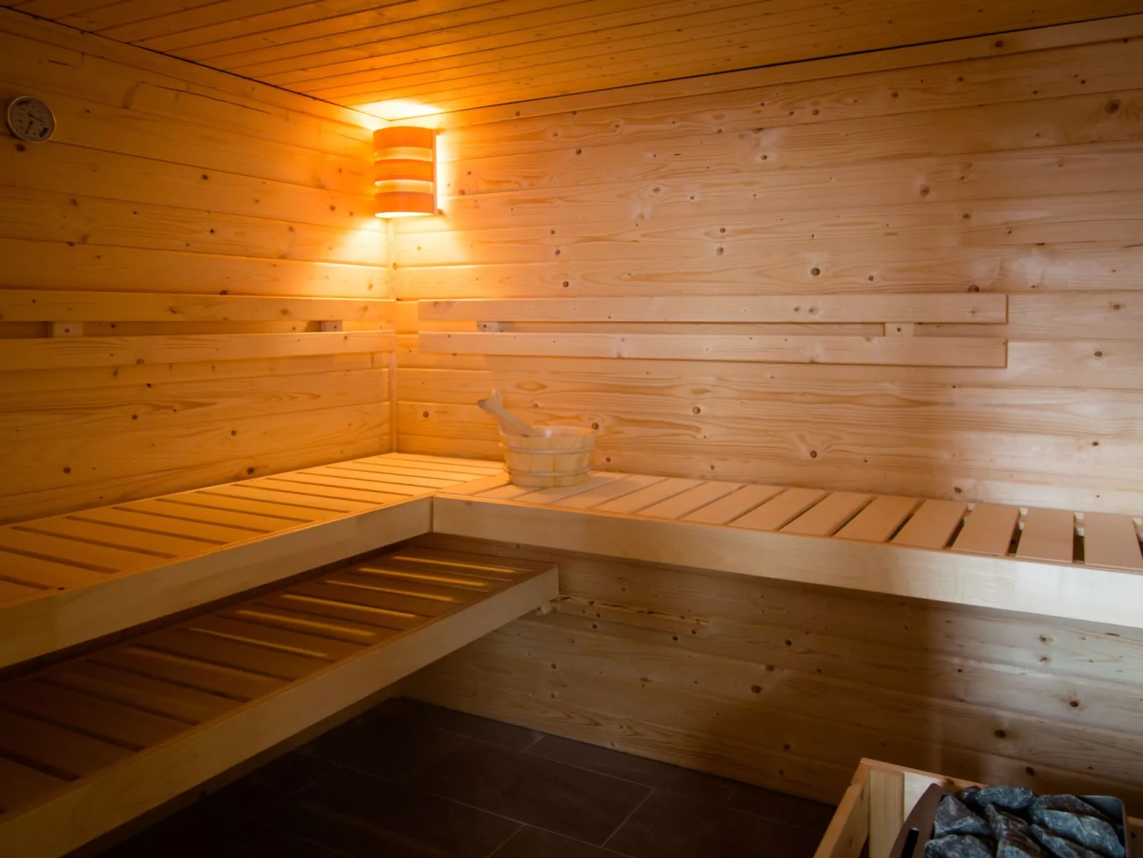 Alm-Ferienhaus-Drinnen