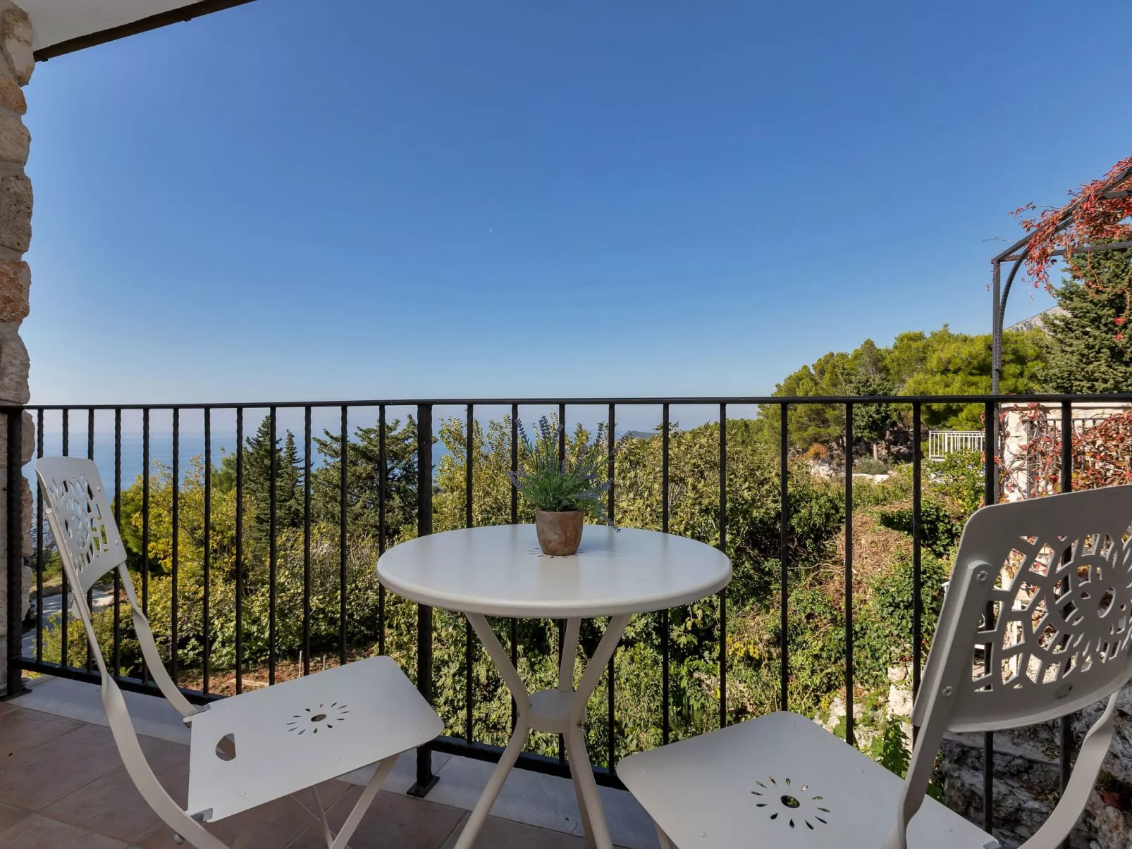 Haus Finestra-Draußen