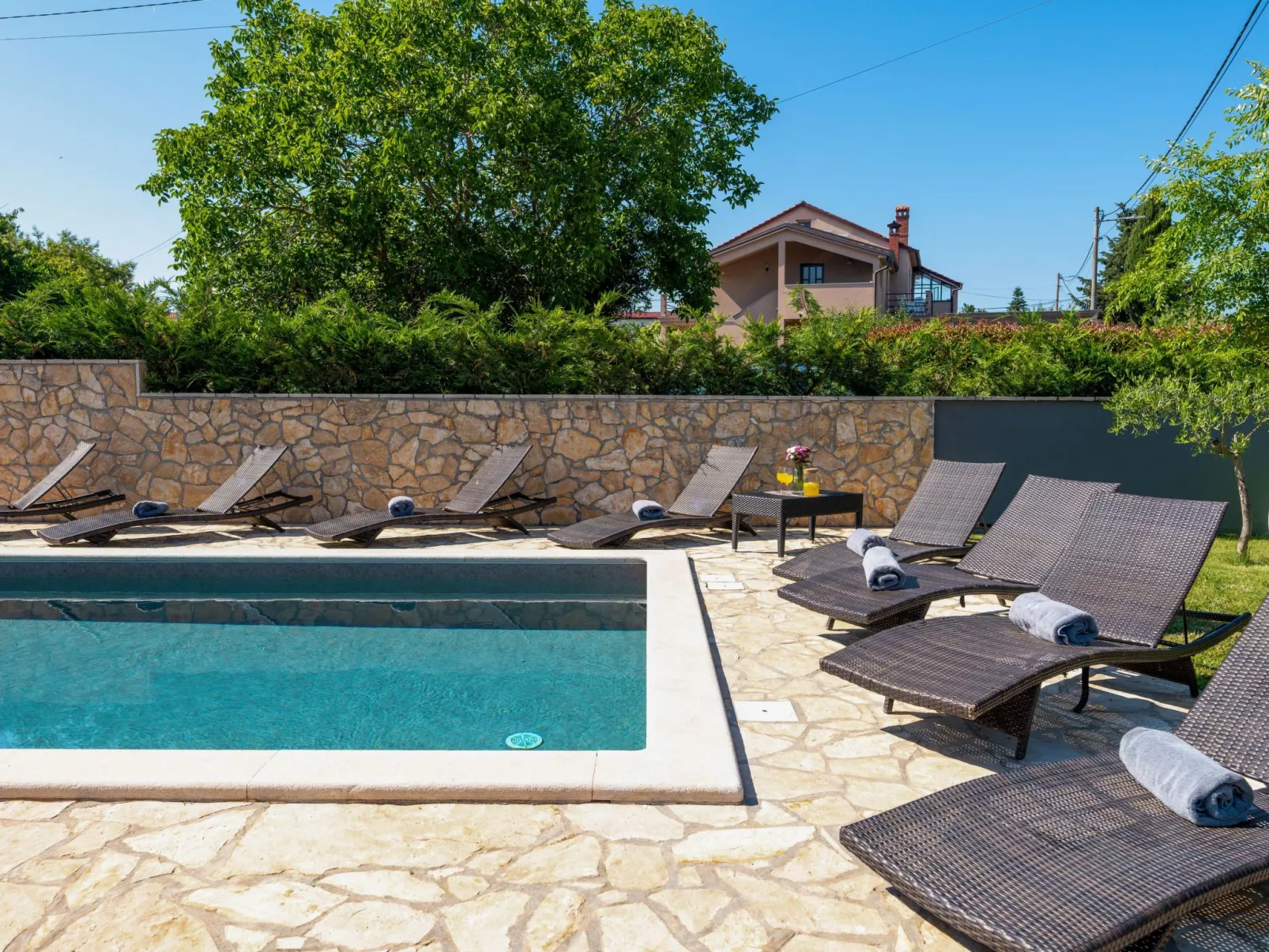 Casa Viola mit Pool, unweit von Lanterna Resort-Draußen