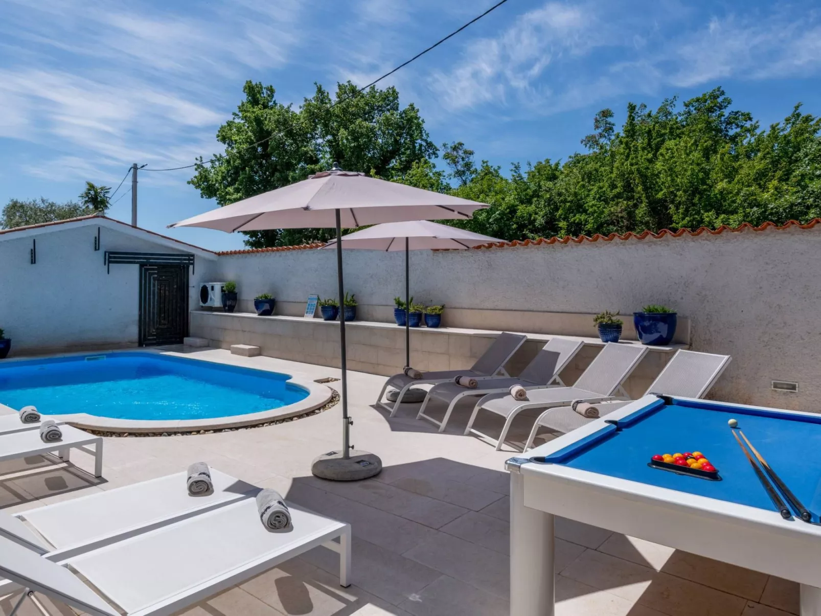 Villa Künstler-Outside