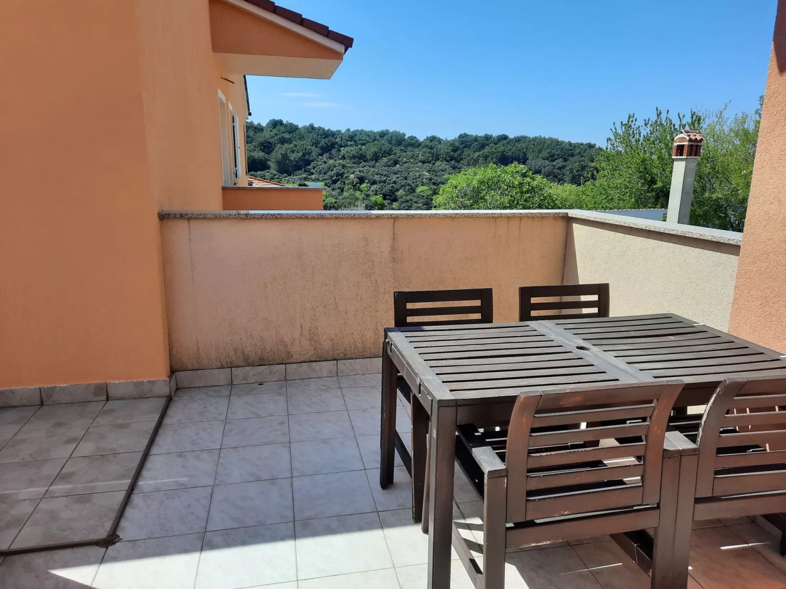 Apartment mit Balkon für zwei bis vier Personen-Dehors