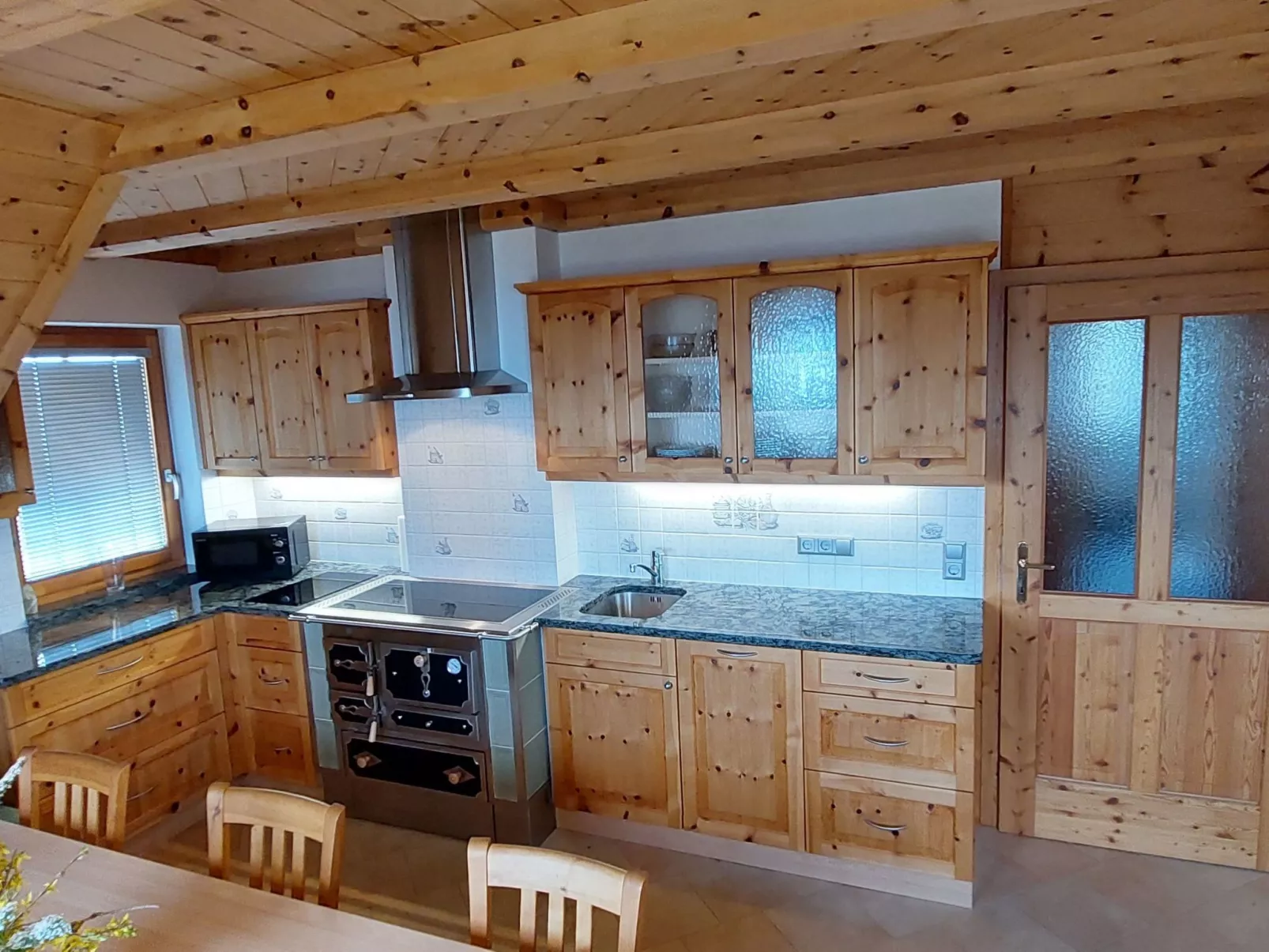 Zirbenholzalmhütte mit fantastischem Ausblick-Image-tags.info