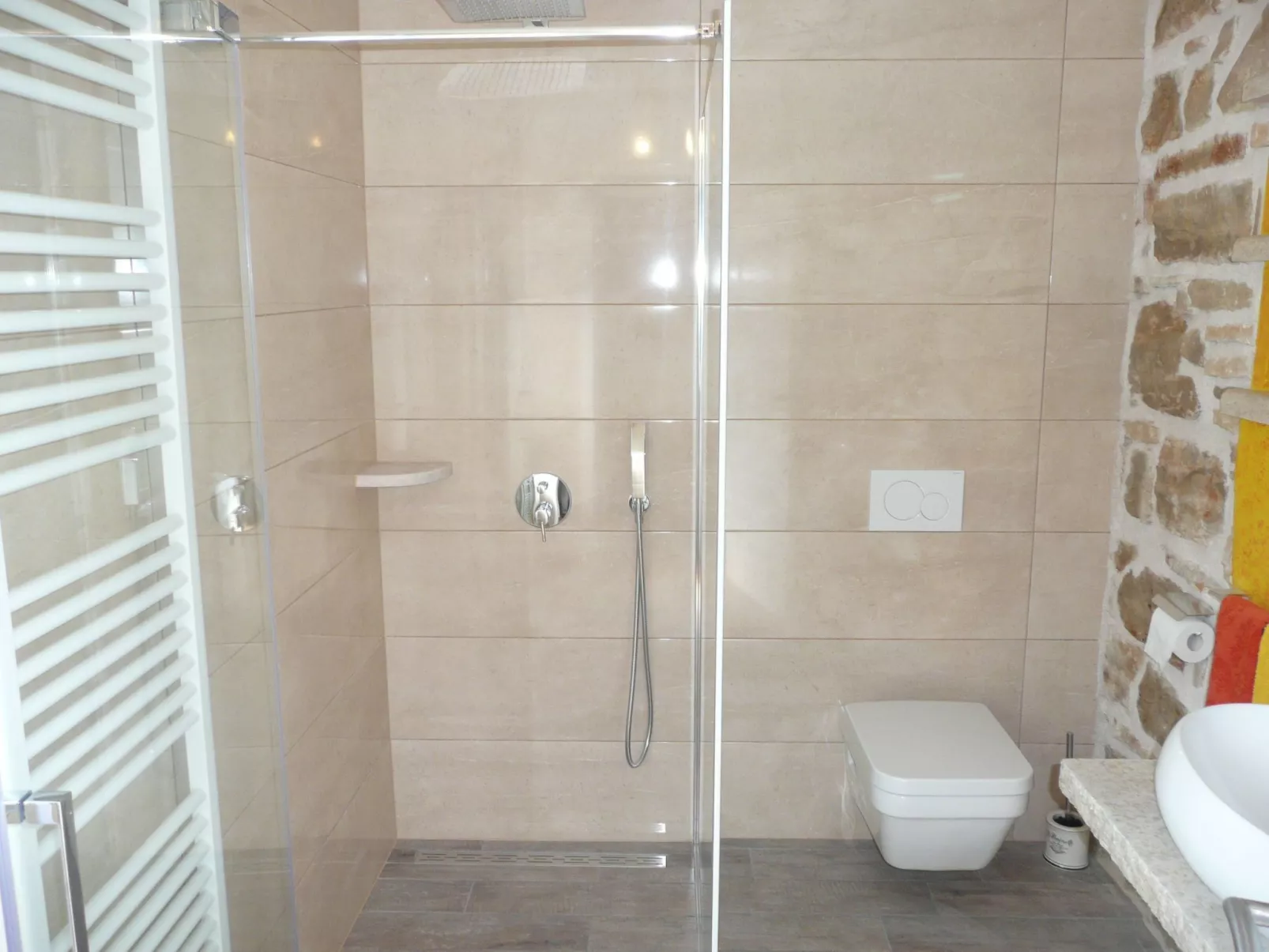 Mit beheiztem Pool und Meerblick-Inside