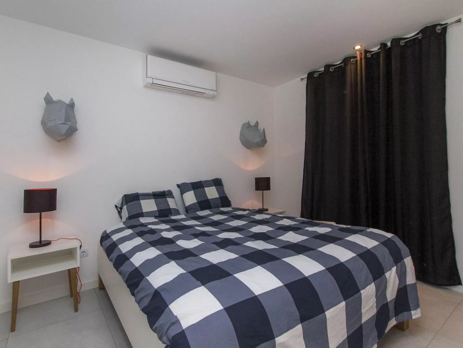 Villa mit Pool-Inside