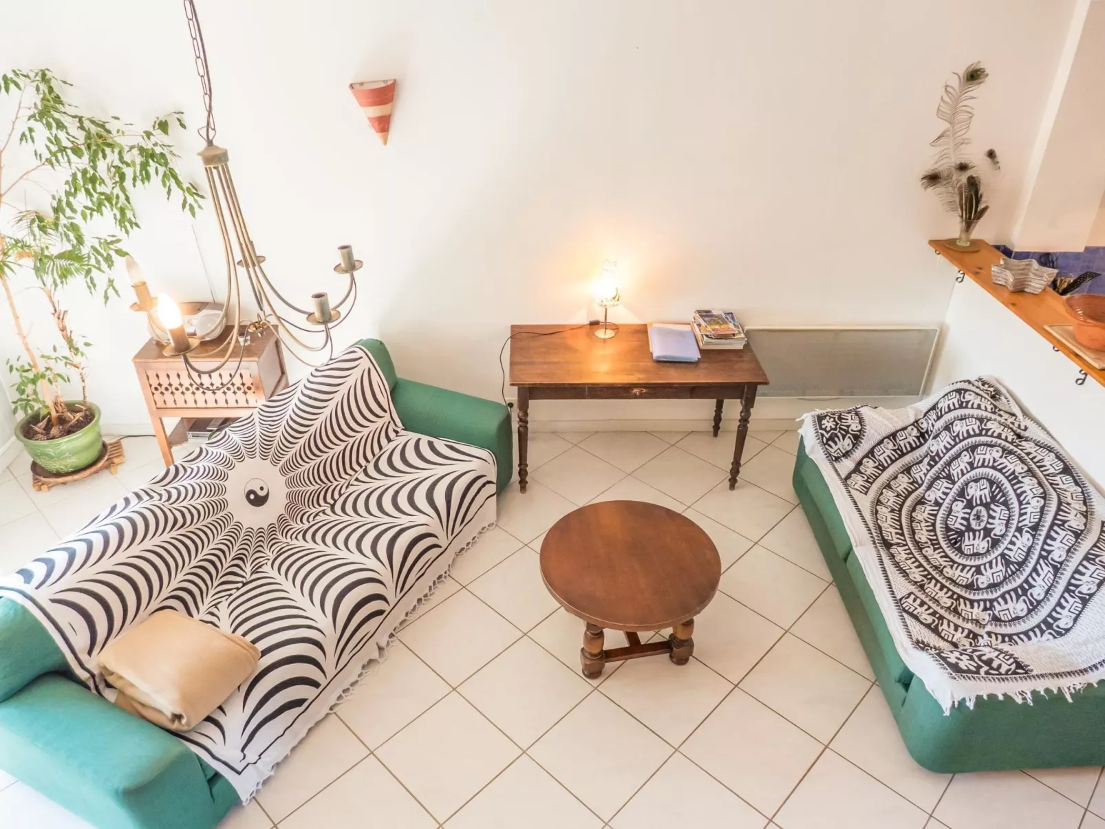 In Murviel-les-Béziers,-Drinnen