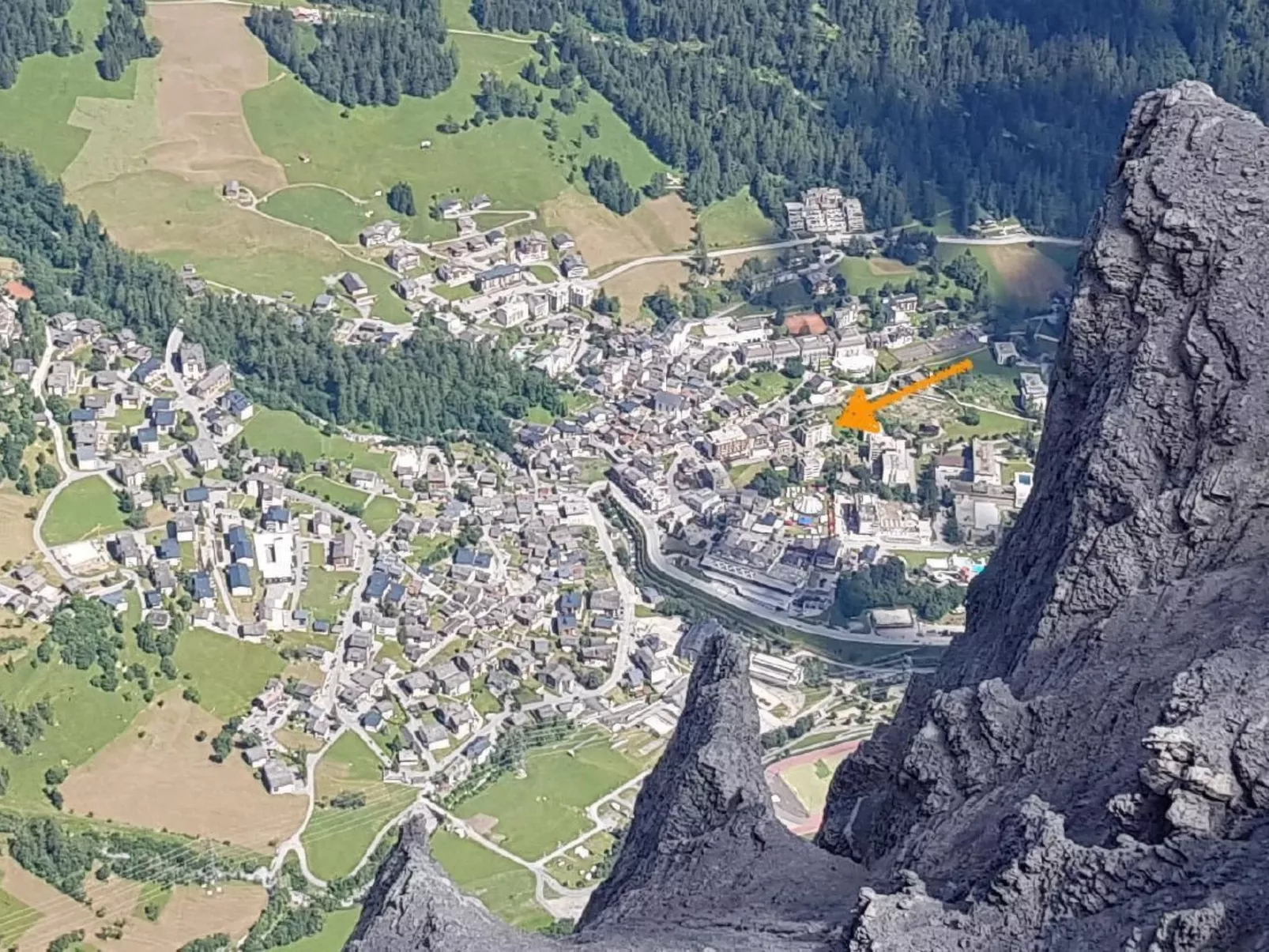 Mit Bergblick-Outside