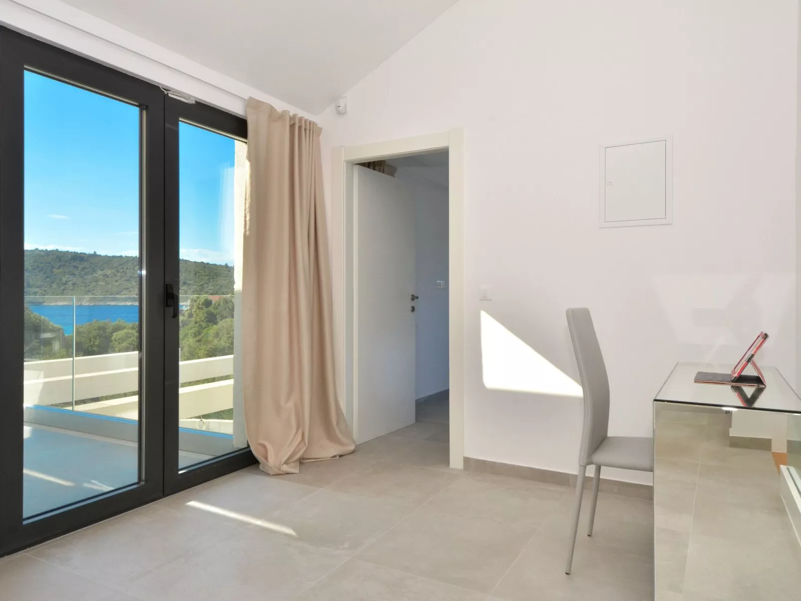 Haus in Dvornica mit privatem Parkplatz-Dedans