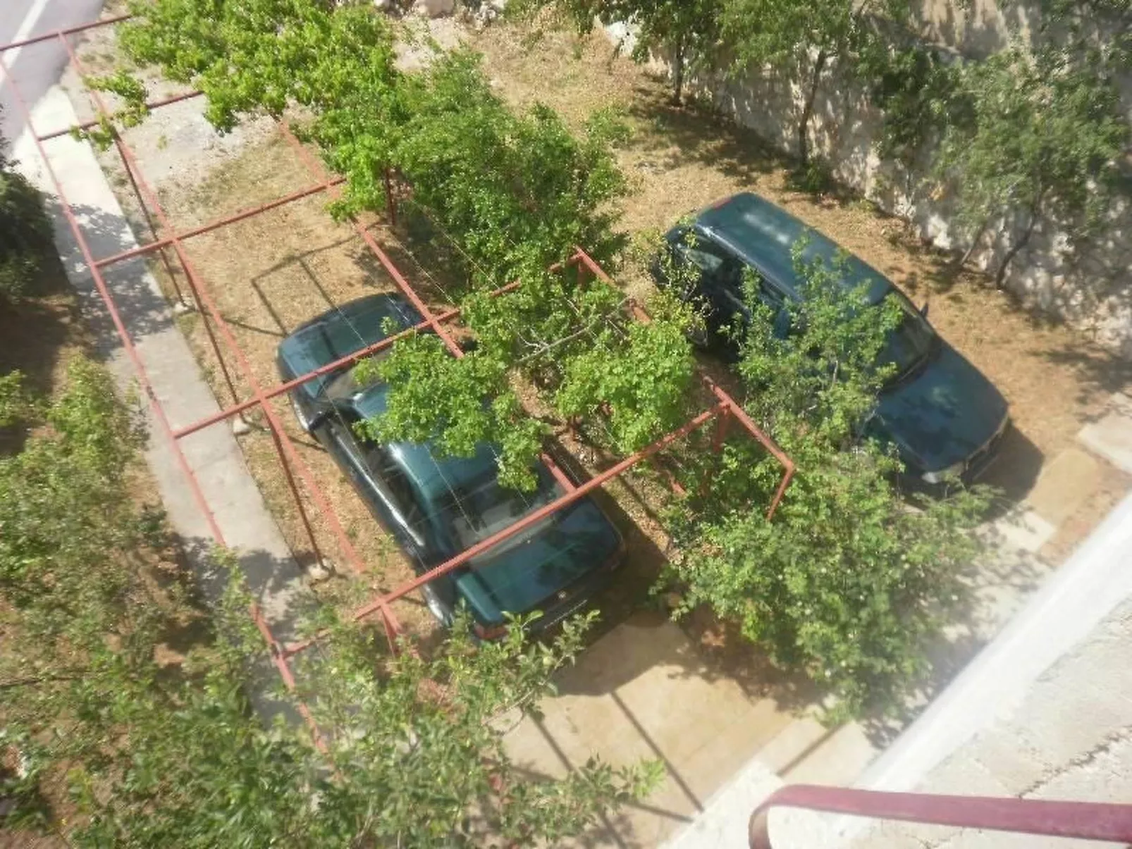 "Manda 2" mit Blick auf das Wasser-Outside