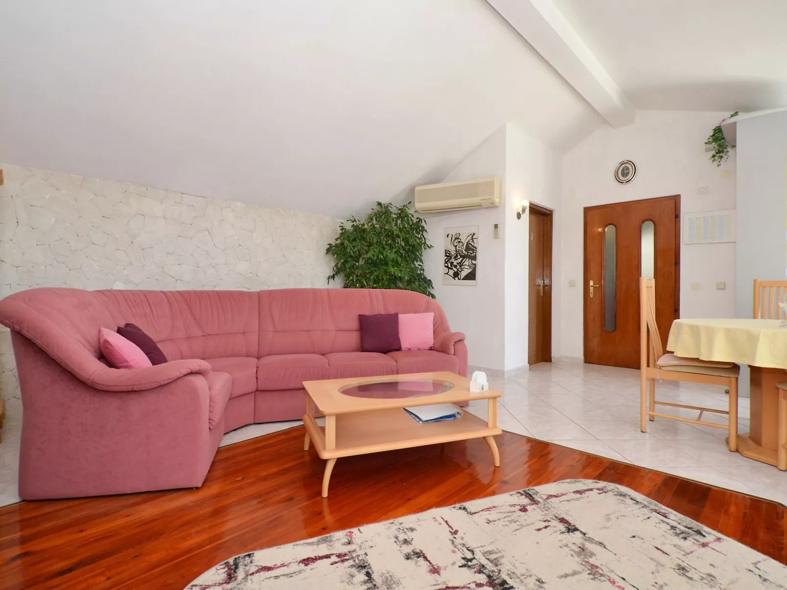 Wohnung "Decor" mit Blick auf das Wasser-Image-tags.info