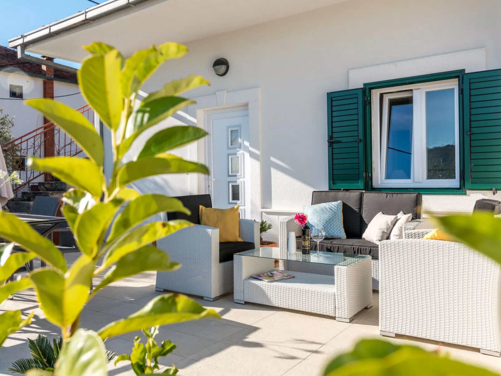 Modernes Ferienhaus mit Terrasse und Meerblick-Drinnen