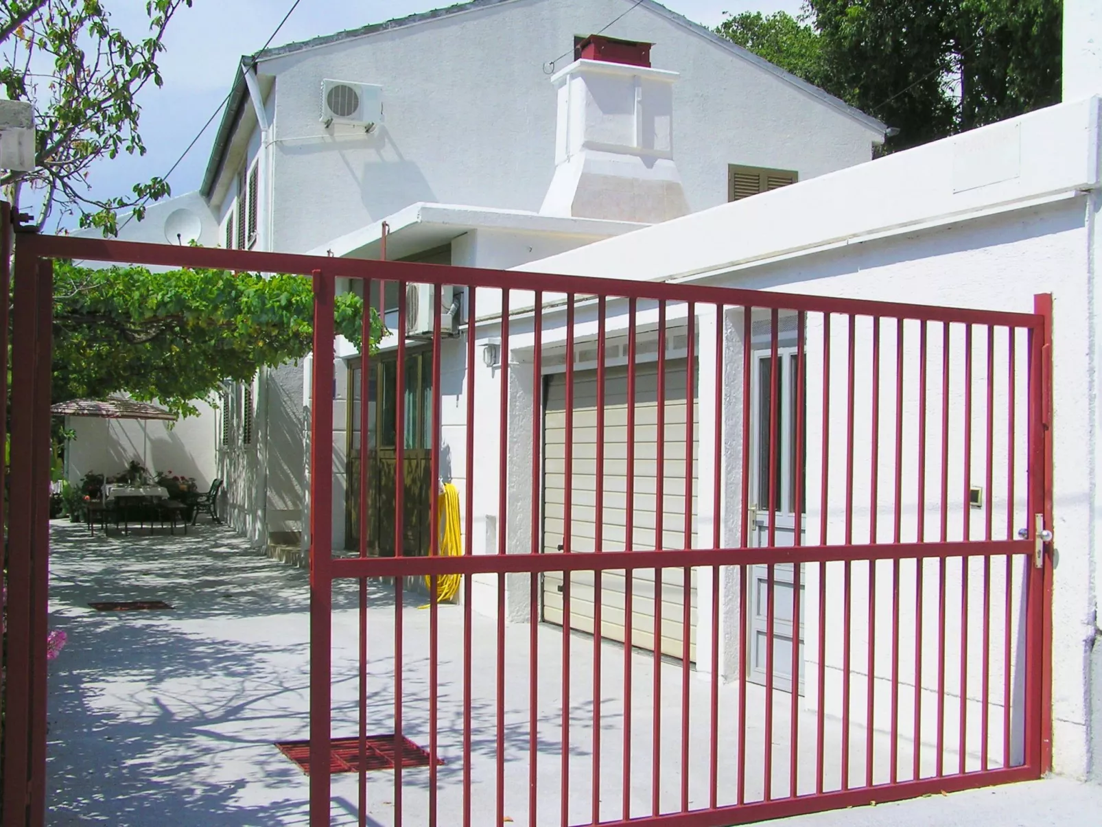 Holiday House Jure-Outside