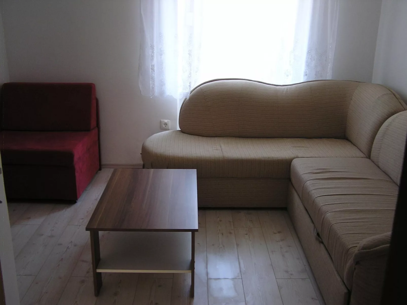 Zwei-Zimmer-Wohnung Radosav-Drinnen