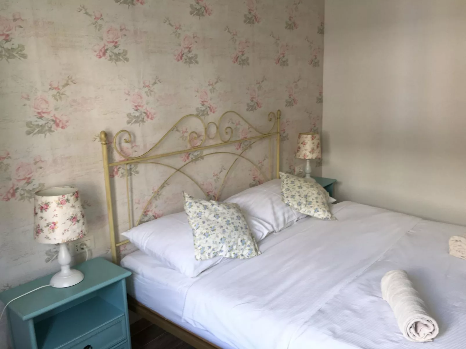 Gemütliche Wohnung in Stoja mit Möbliertem Balkon-Dedans