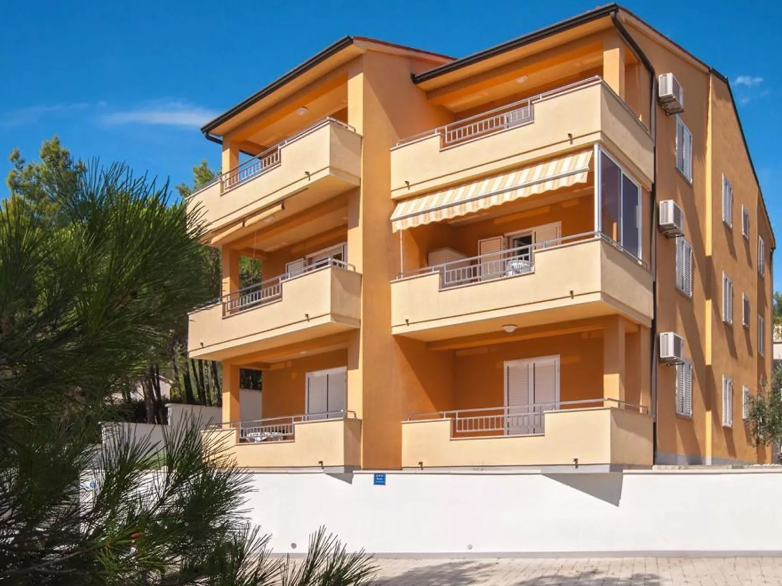 Modernes Apartment mit zwei Schlafzimmern-Dehors