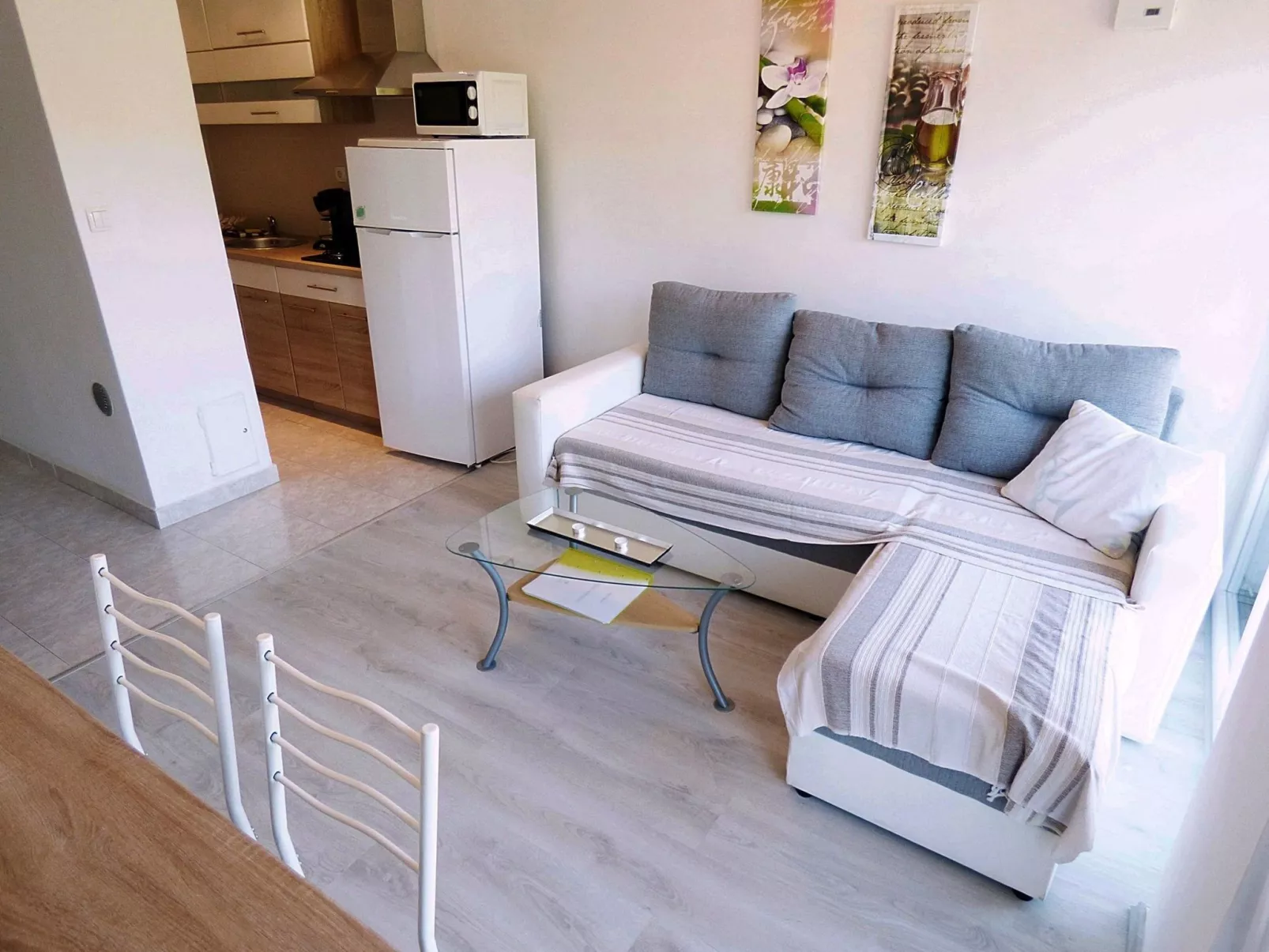 Wohnung "Leonardo" mit Blick auf das Wasser-Drinnen