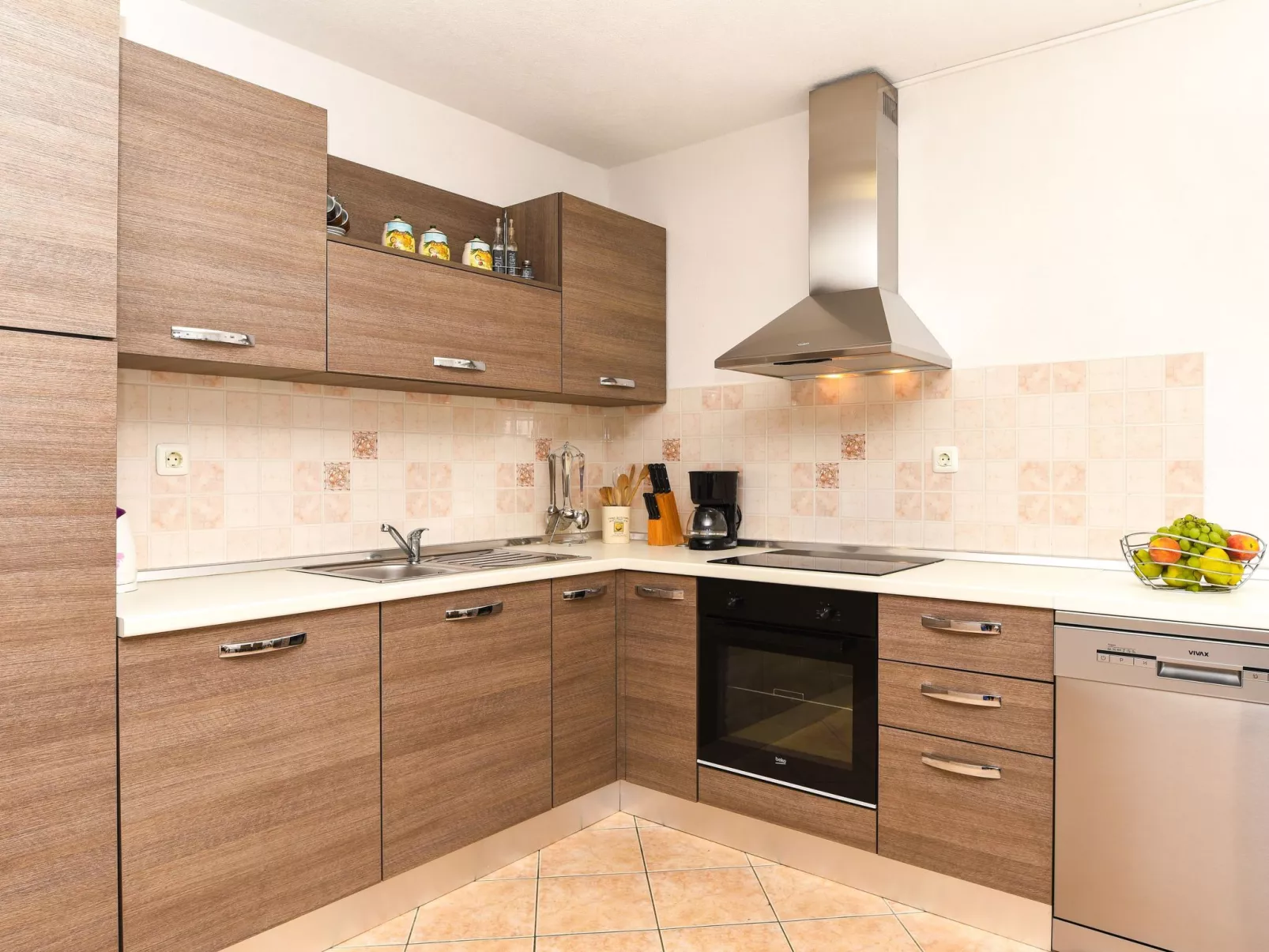 'Villa Ivisa' mit eigenem Pool-Inside