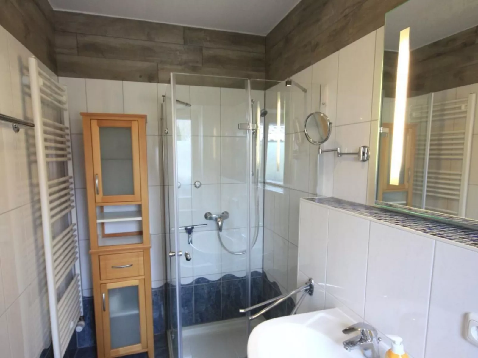 75 qm Wohnung Ostseebad Koserow mit Terrasse, Grill und Garten-Dedans