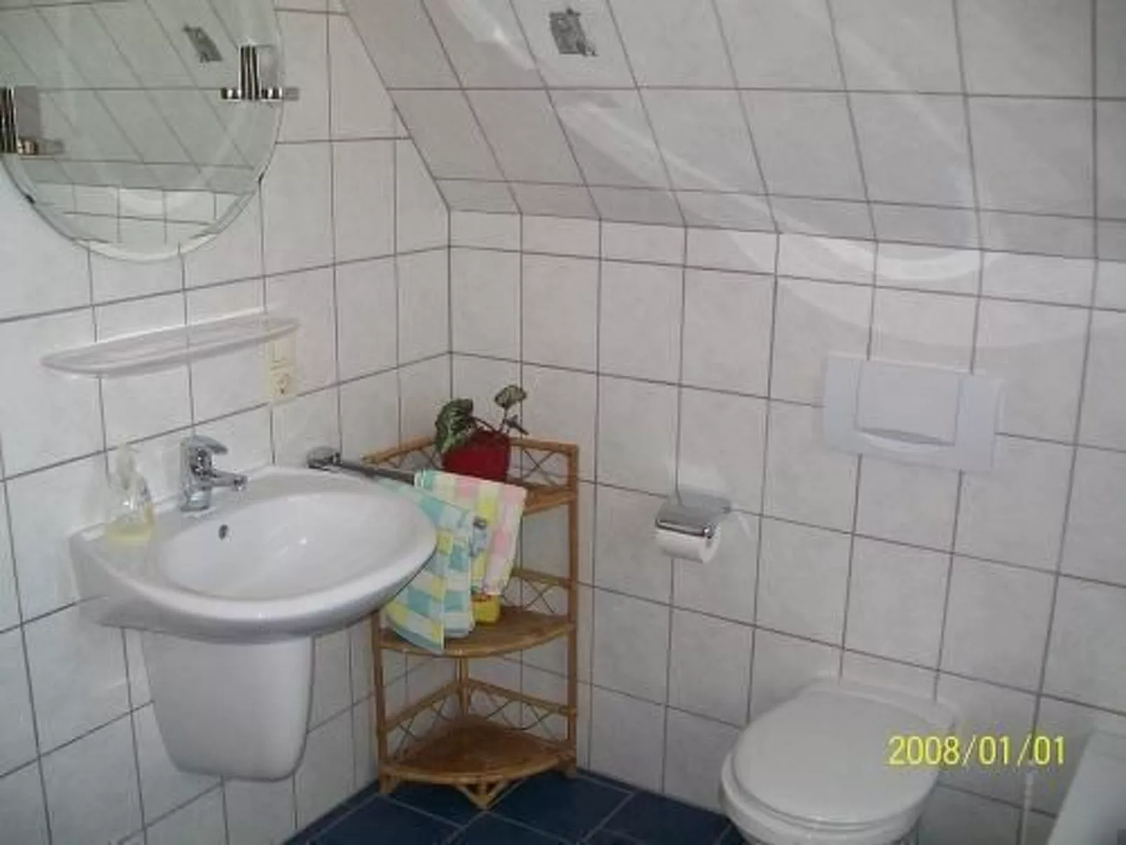 Mit umfriedetem Garten und Terrassen-Image-tags.info