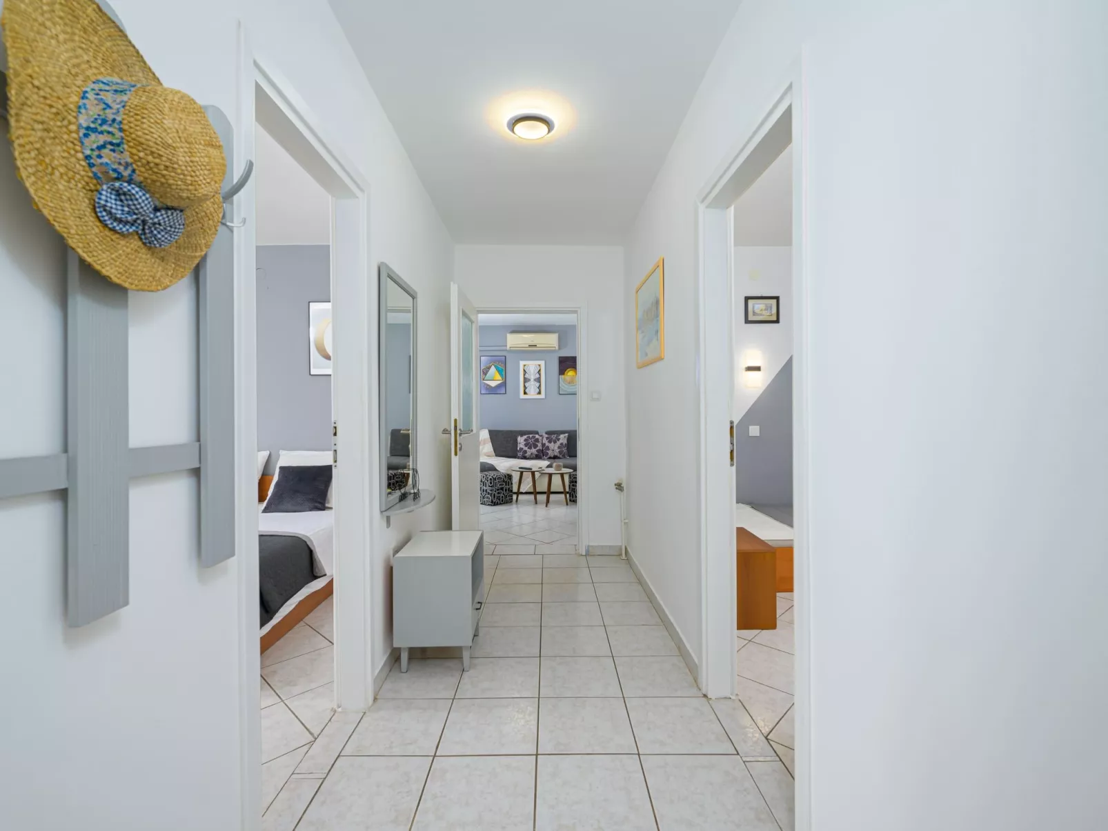 Stilvoll eingerichtete Ferienwohnung 4-Dedans