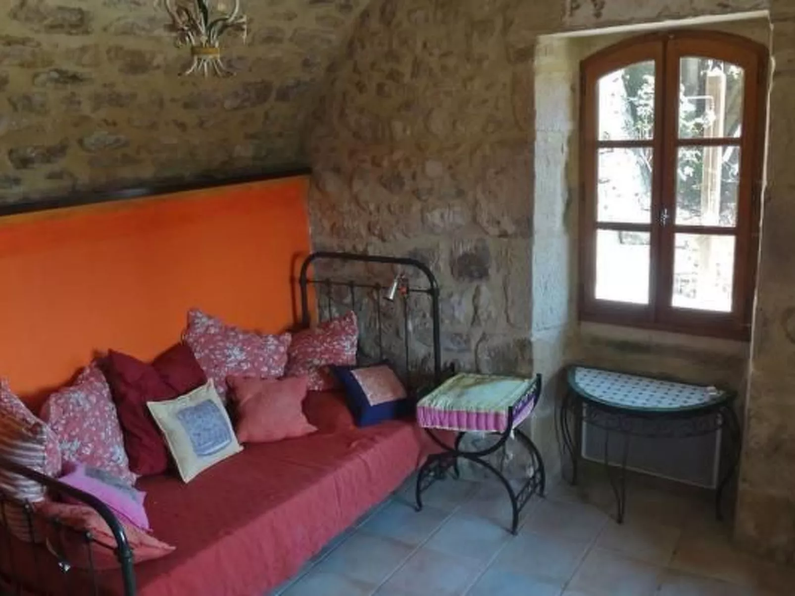 Reclusion in Style-Drinnen