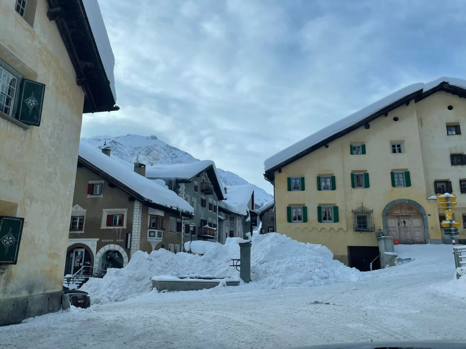 Chesa Davatz-Outside