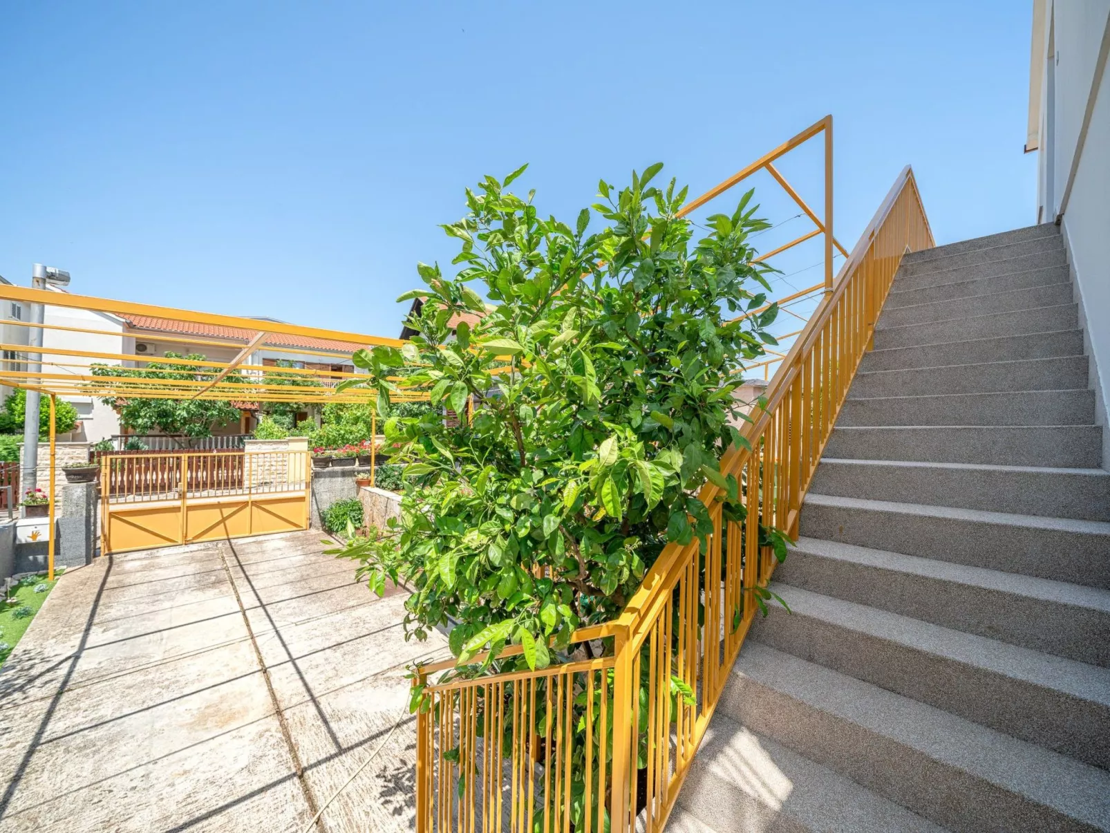 Große Ferienwohnung in Vodice mit Eigenem Balkon-Outside