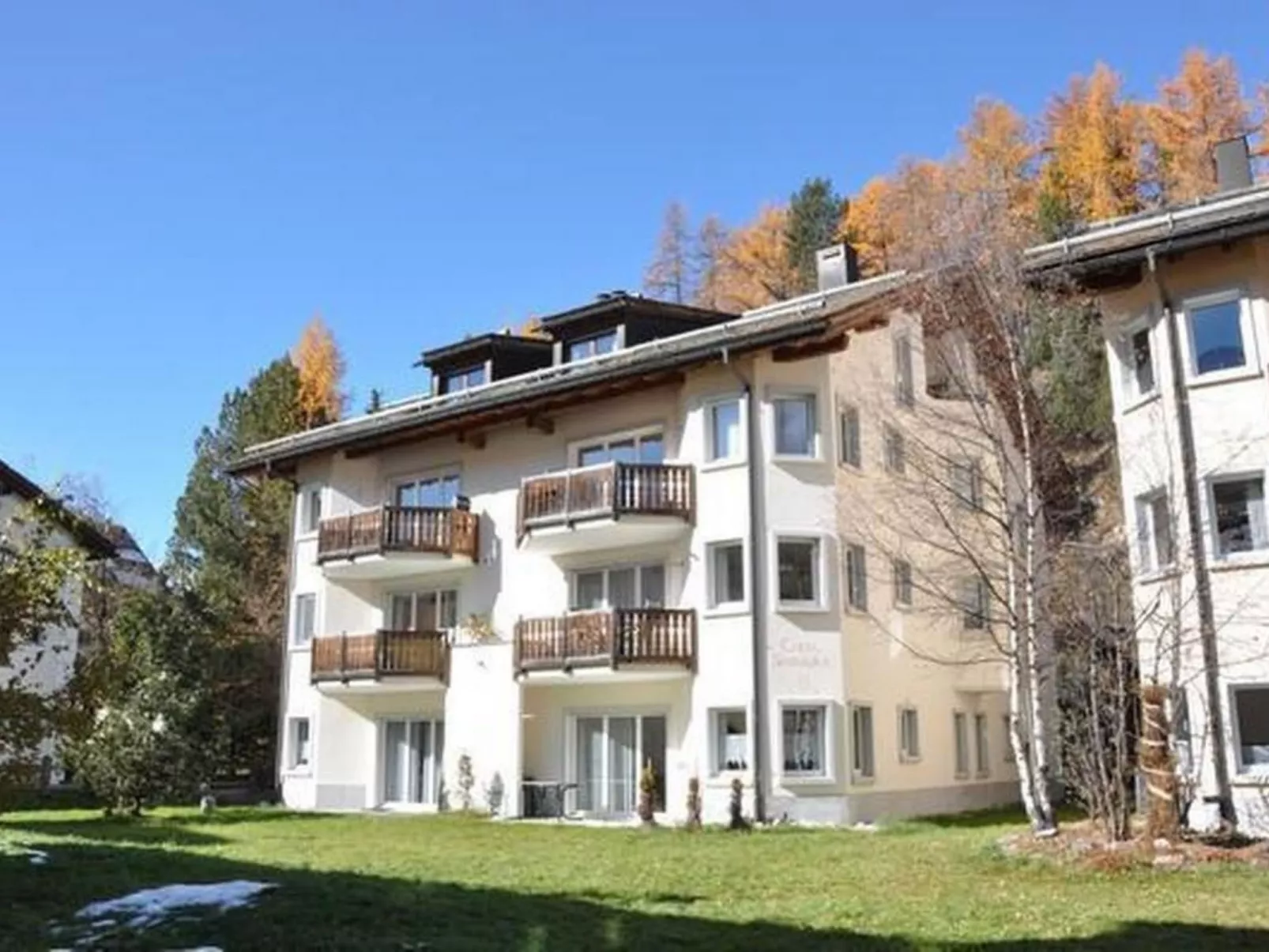 Chesa Semnadur H8-Draußen