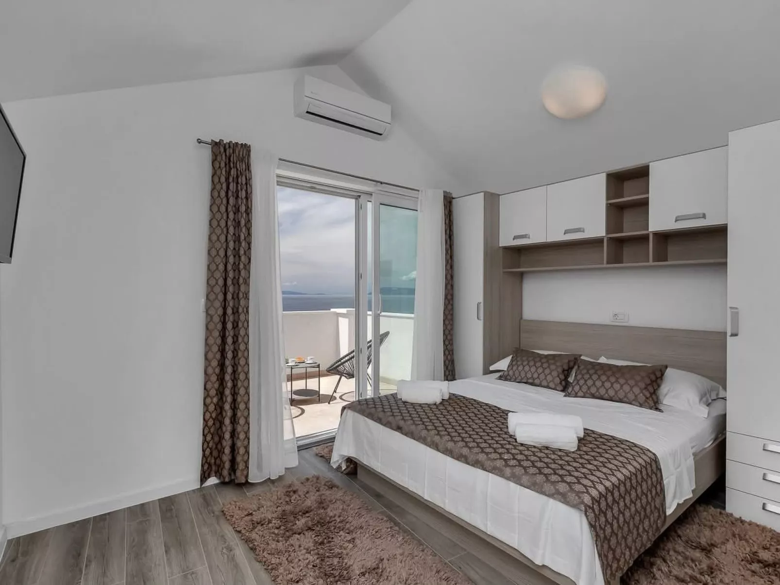 „Villa No Stress“ mit Infinity-Pool-Inside