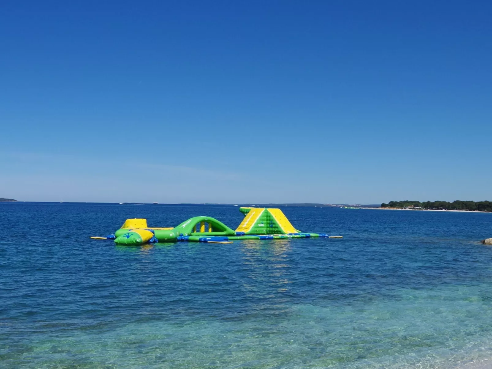 Deh 7, Dorf Štinjan-Draußen