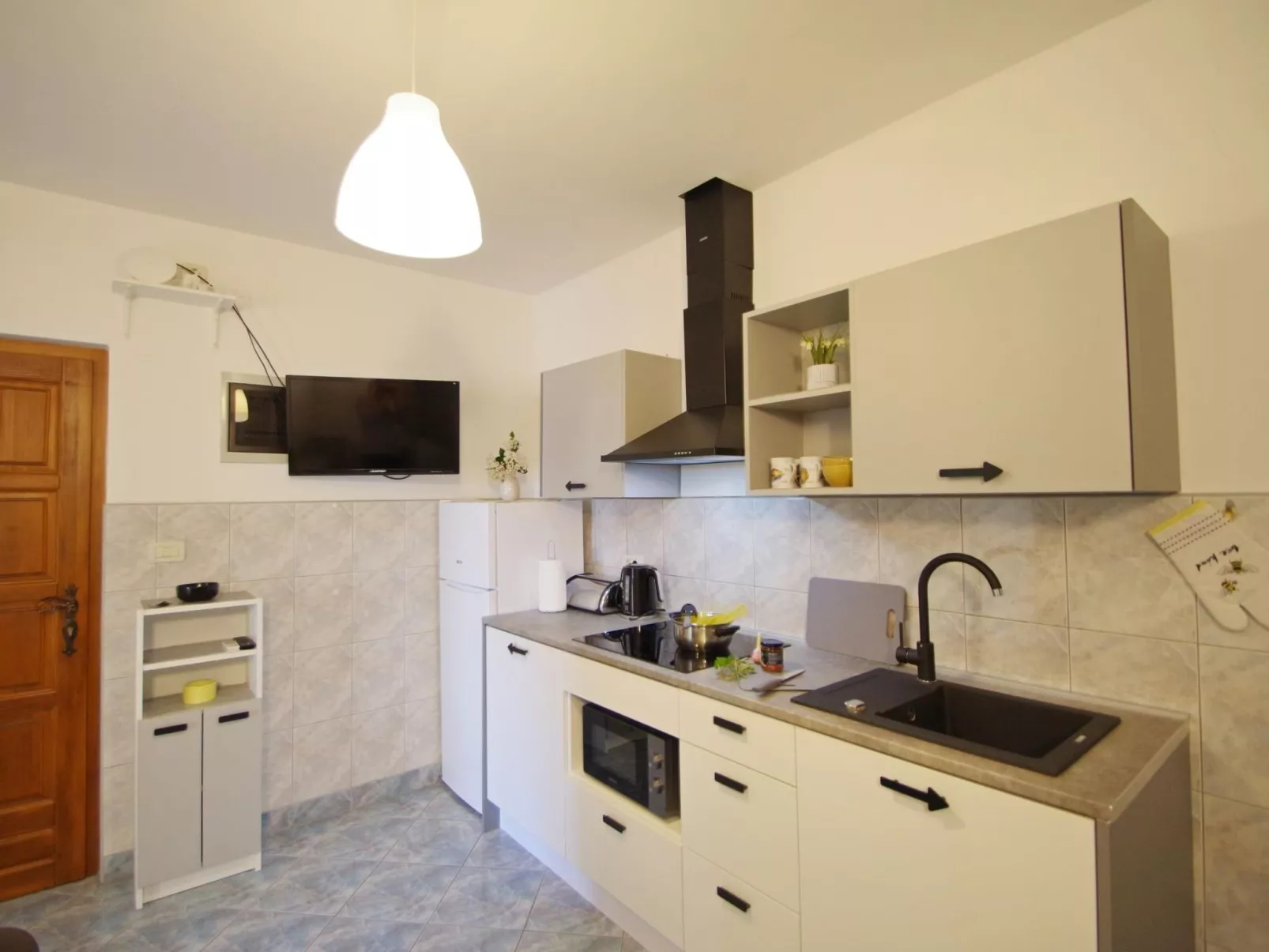 "Blue", Valbandon-Drinnen