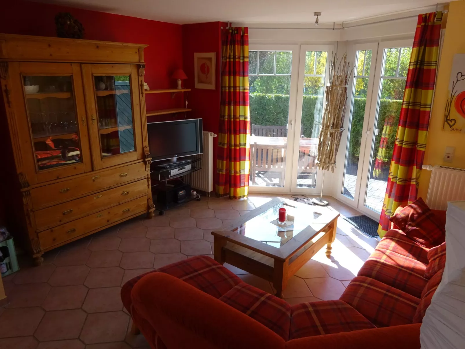 Komfortable Doppelhaushälfte und großem Garten-Drinnen