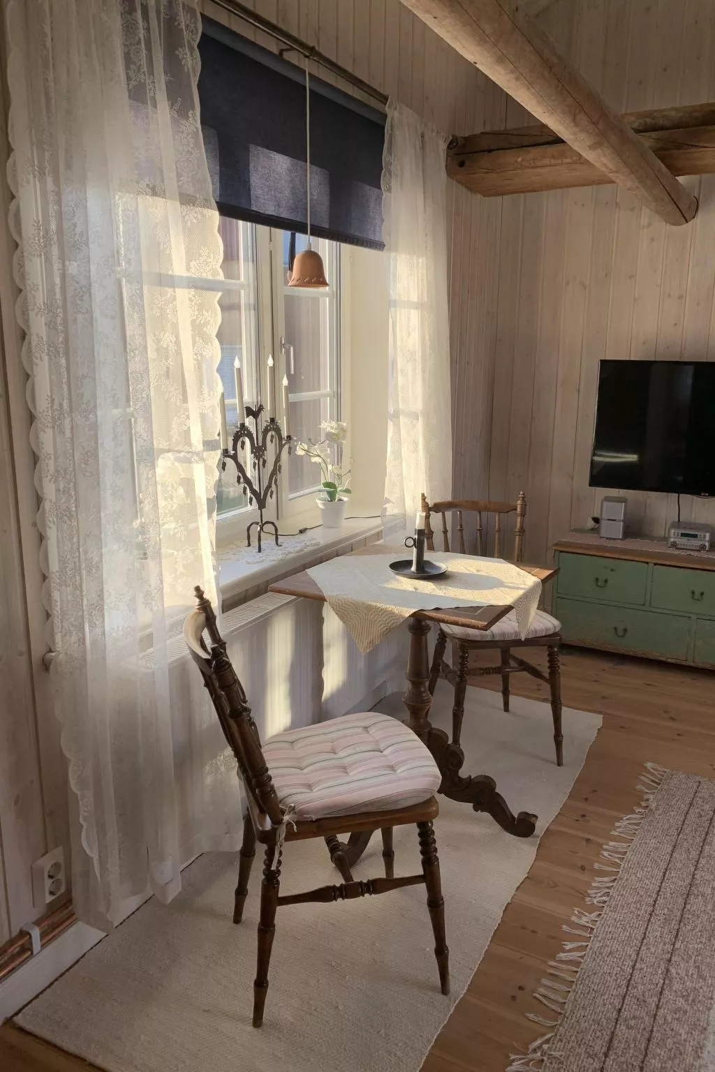 Hjortgården Stuga-Dedans