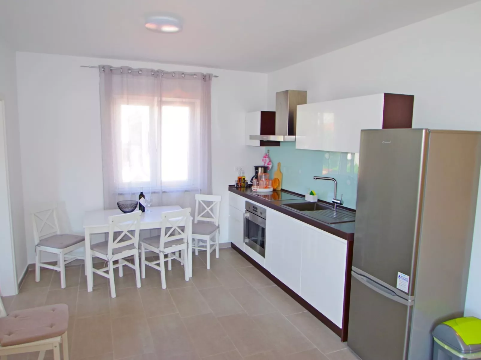 Niko für 4 Personen, Pomer-Dedans