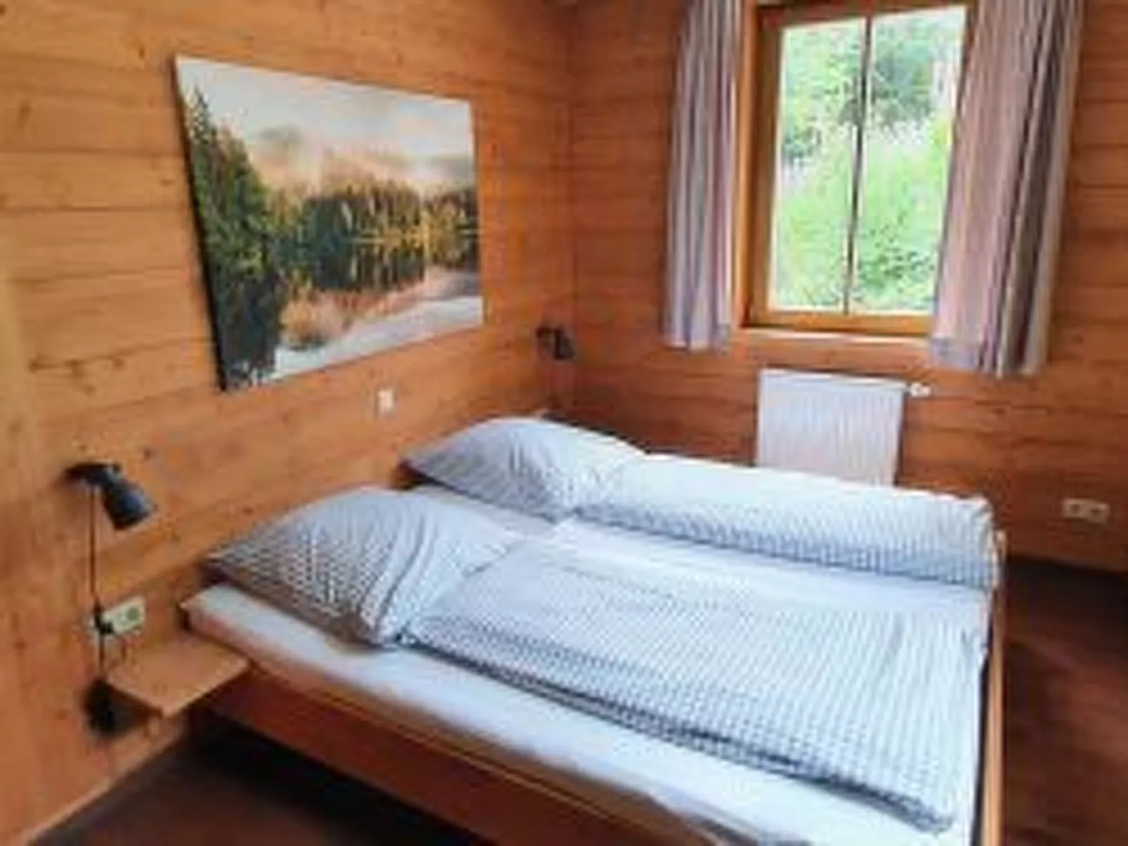 Urgemütliche Gruppenhütte mit Gartensauna-Dedans