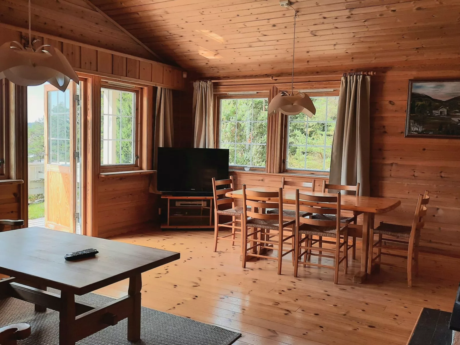 Häuschen mit Blick auf das Wasser-Dedans