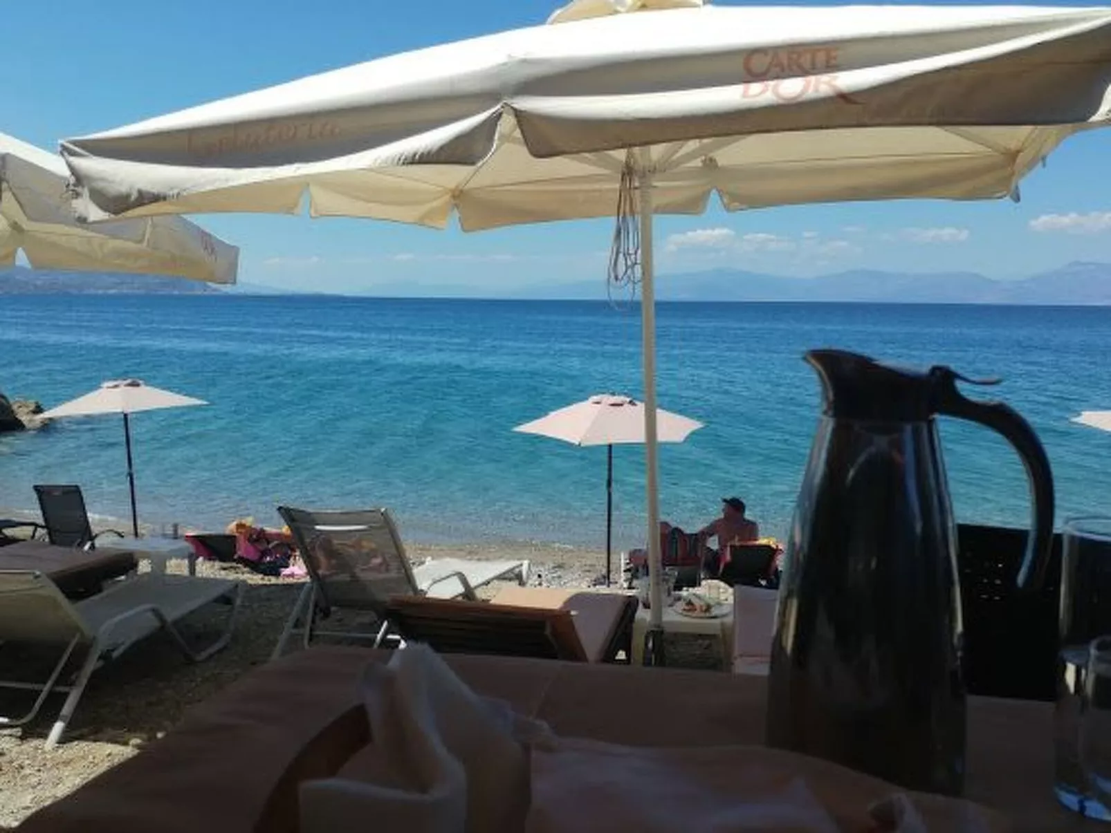 Charmantes Appartement in Derveni-Draußen