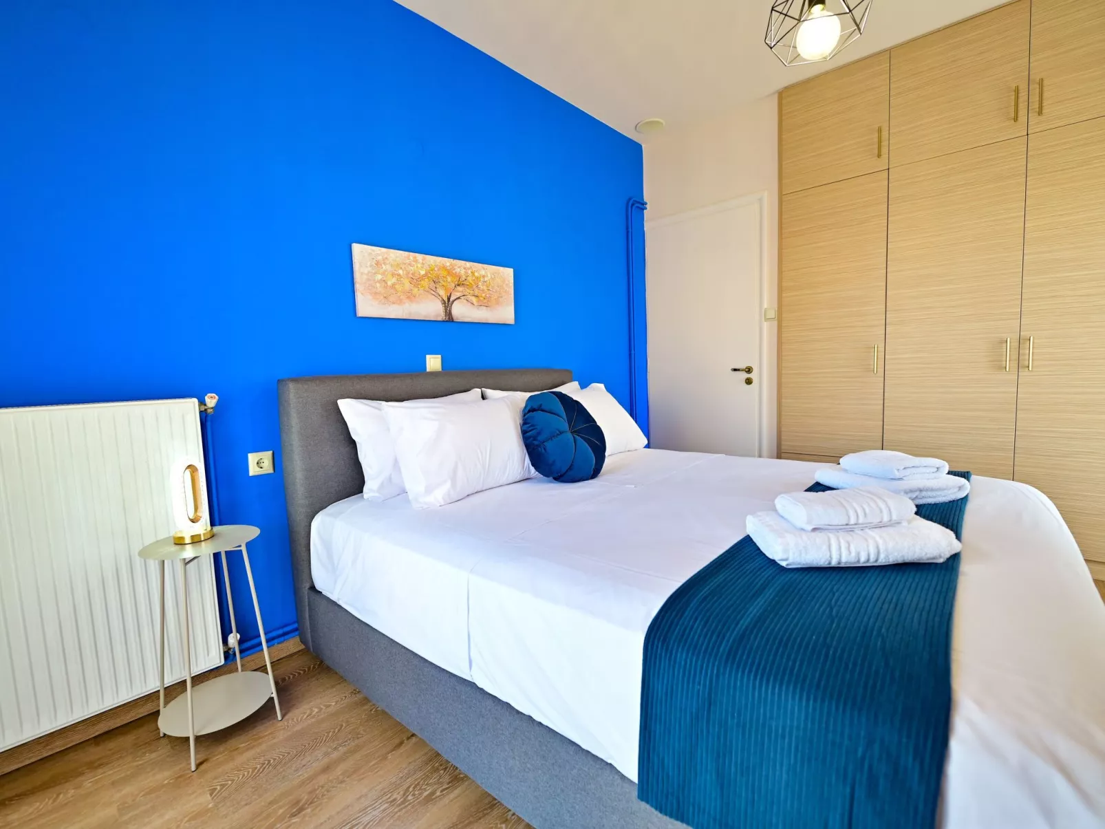 Royal Blue Central House "by Checkin"-Inside