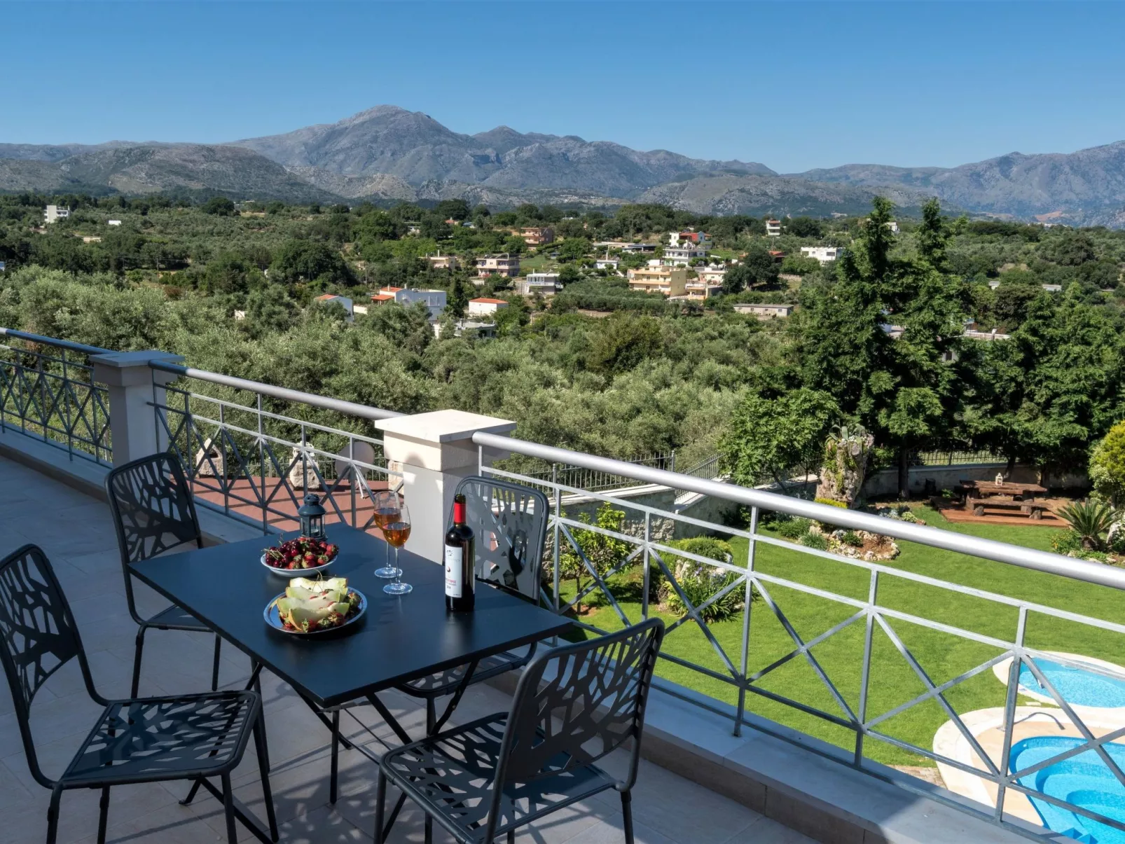 Villa Zeus mit privatem Pool und Jacuzzi-Dehors