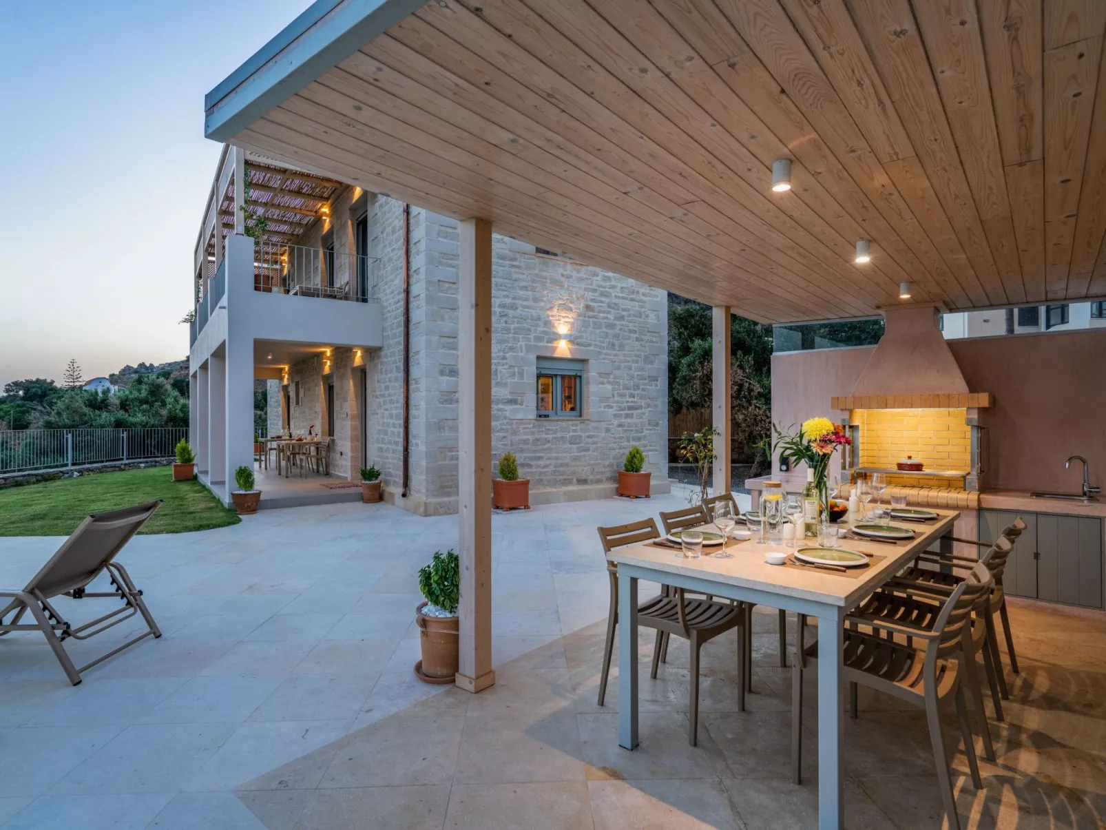 Aloni-Villa-Draußen