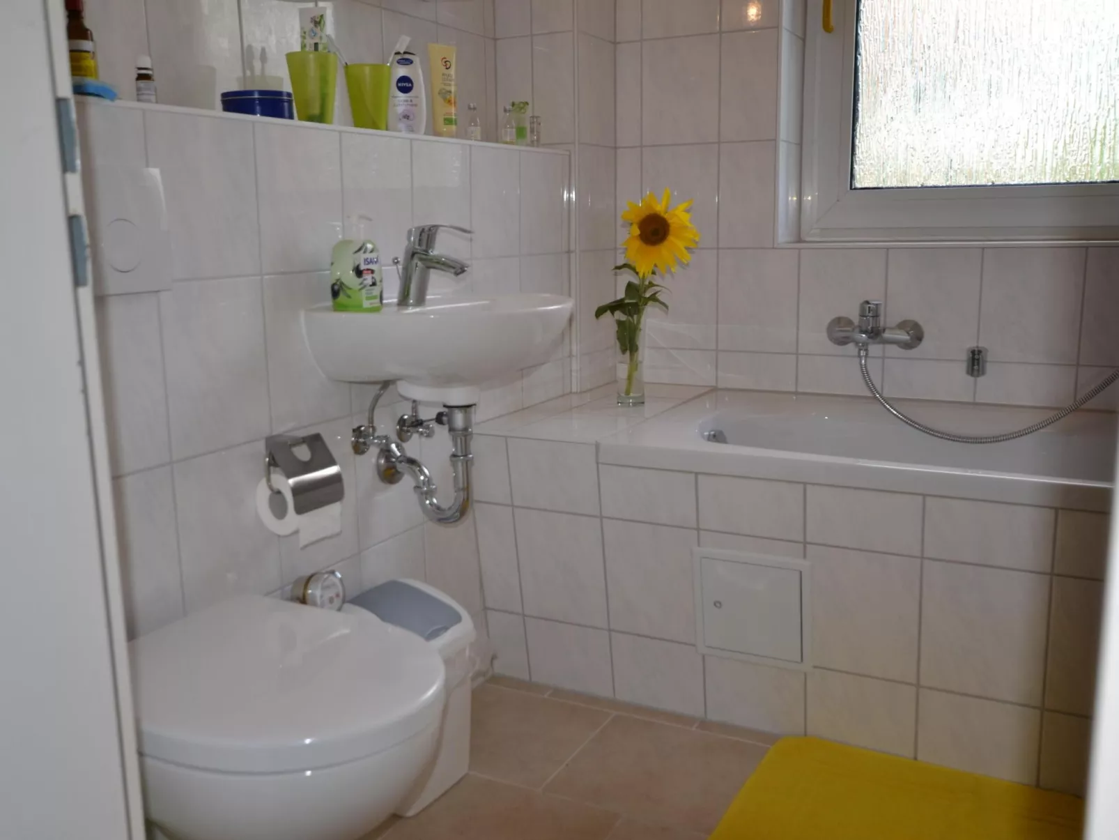 Großzügige Ferienwohnung mit Terrasse-Drinnen