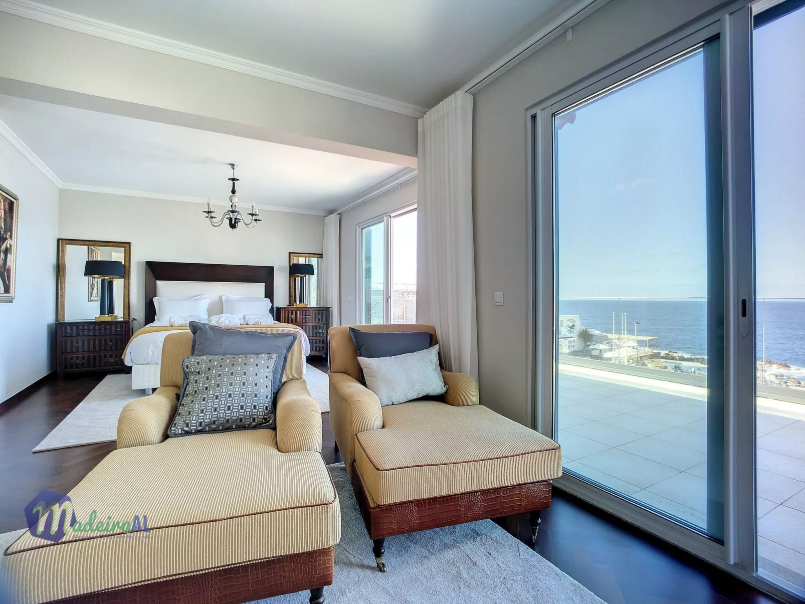 PEARLS BEACH VILLA-Inside